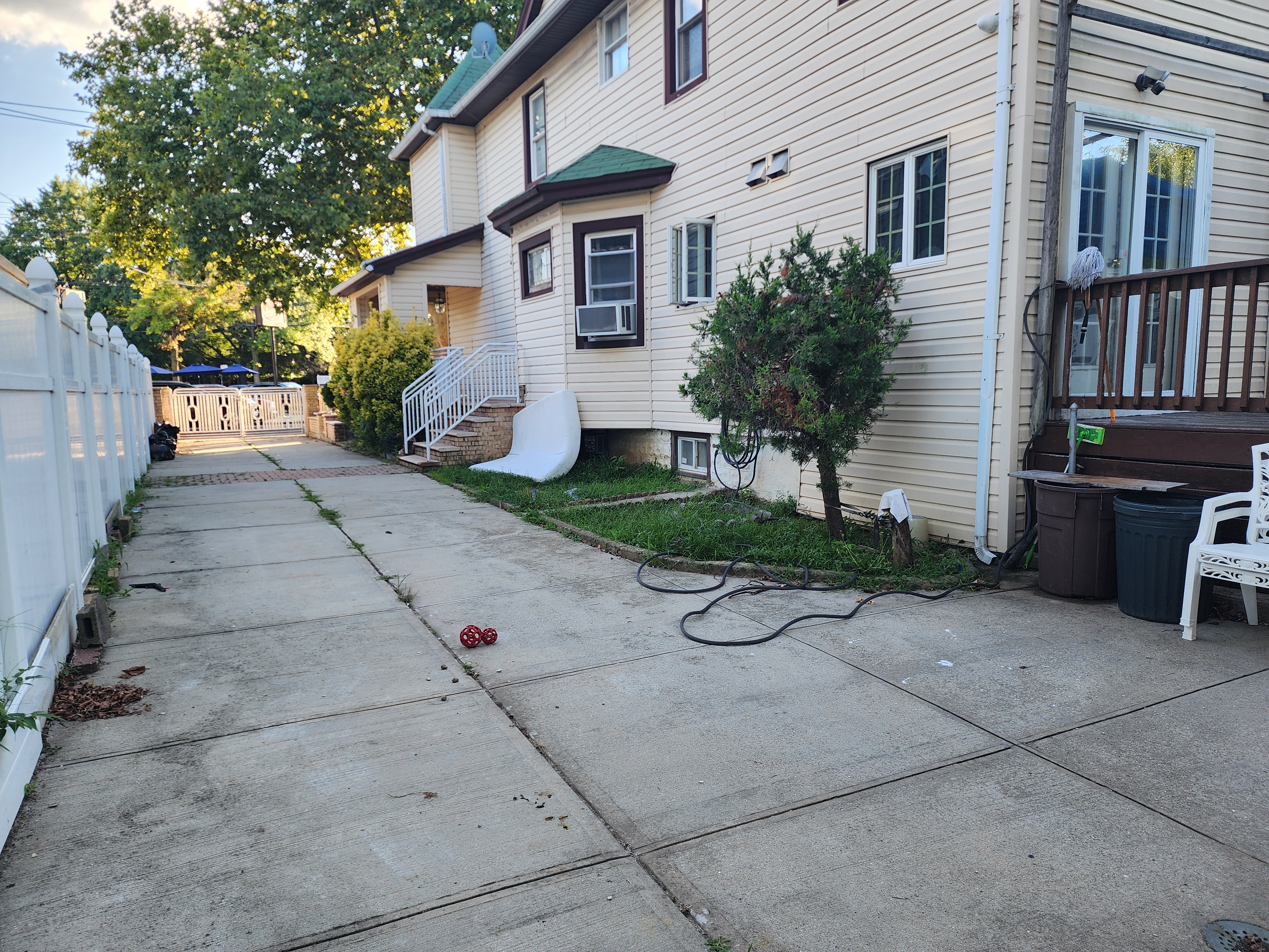 Brooklyn, New York, 11234, United States, 3 Bedrooms Bedrooms, ,2 BathroomsBathrooms,Residential,For Sale,1973866