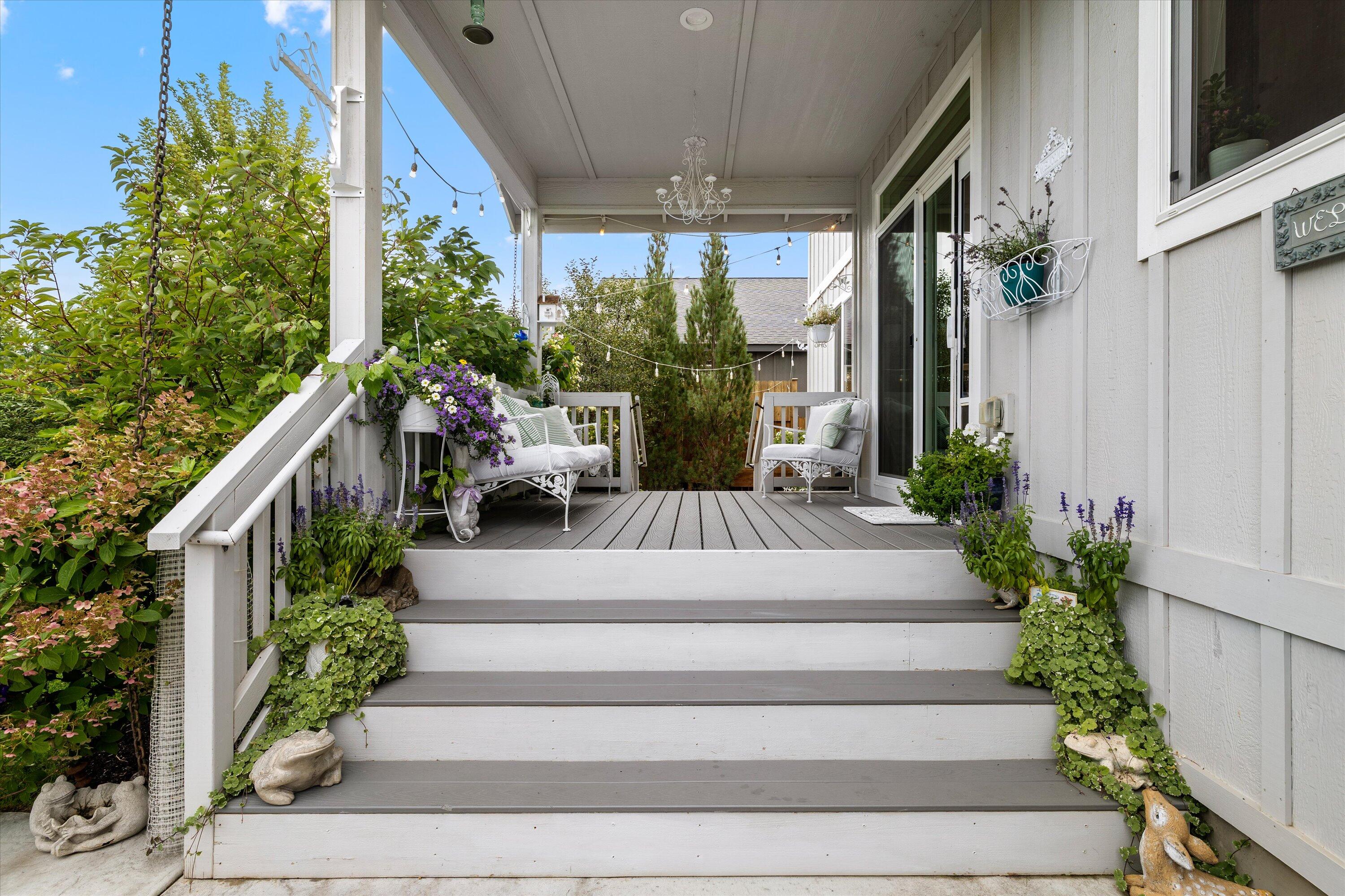 Redmond, Oregon, 97756, United States, 4 Bedrooms Bedrooms, ,3 BathroomsBathrooms,Residential,For Sale,1982797