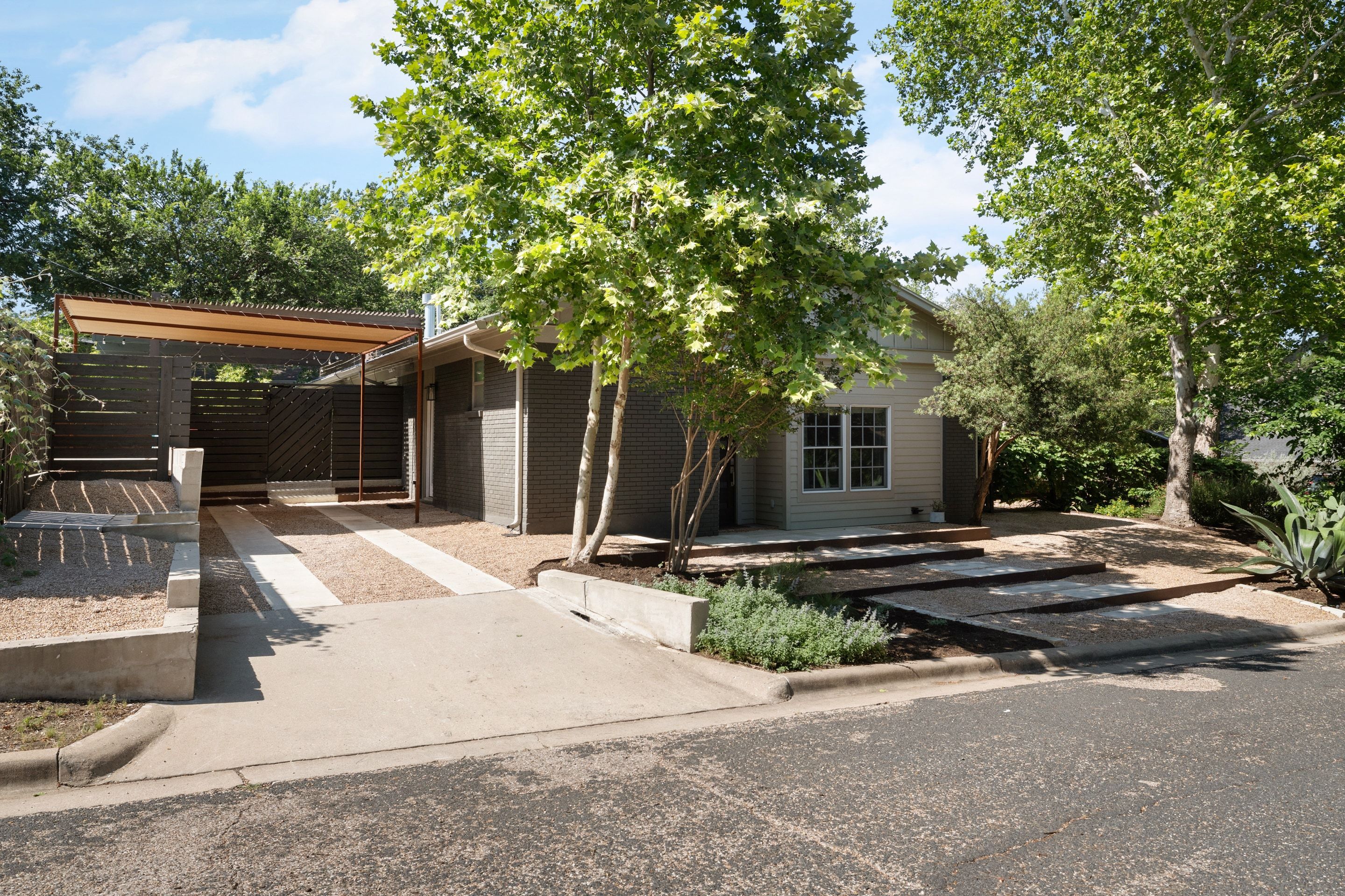  Travis Heights Retreat with Secluded Outdoor Living - 物件實景