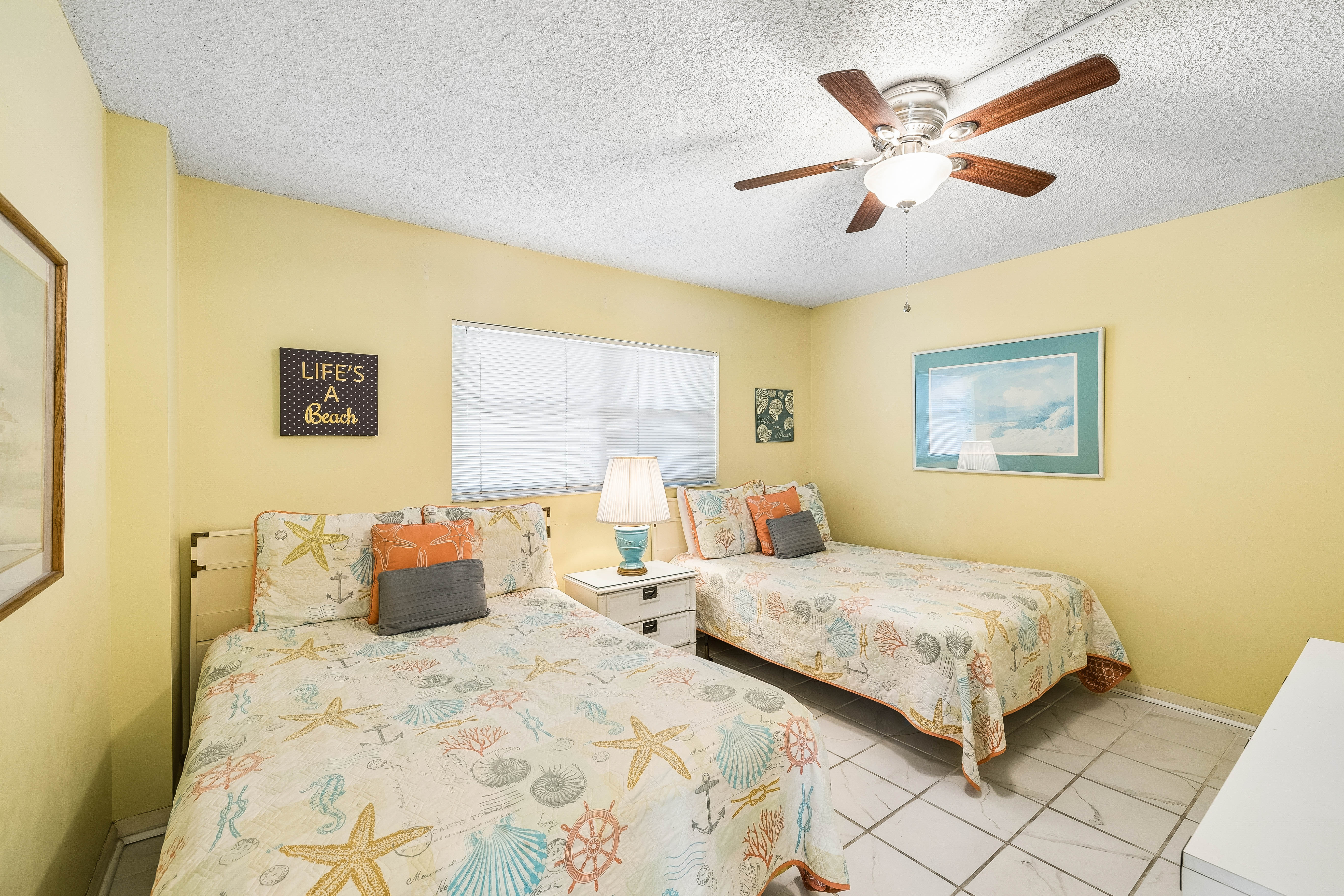  Gulf-Front Corner Retreat In Sought-After Community Near Amenities - 物件實景