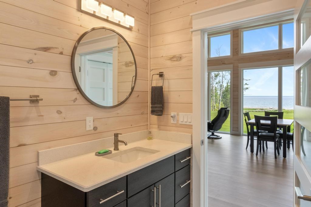Cheboygan, Michigan, 49721, United States, 2 Bedrooms Bedrooms, ,1 BathroomBathrooms,Residential,For Sale,1856011