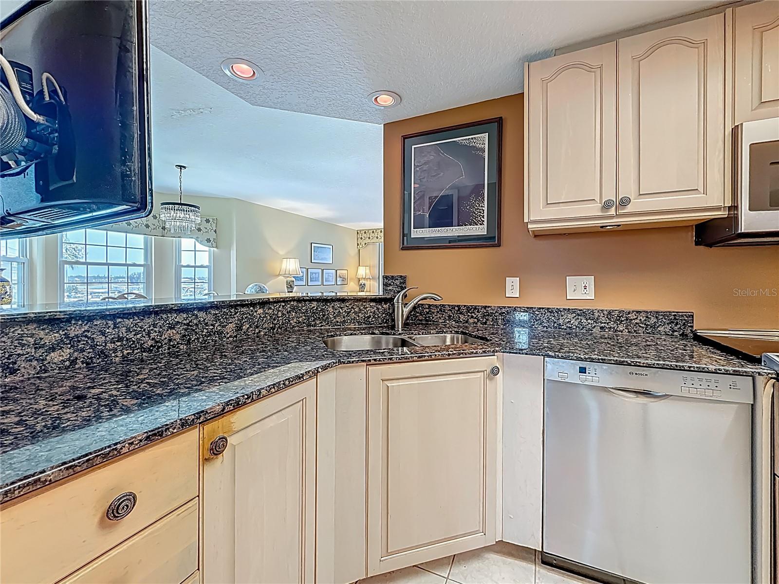 Madeira Beach, Florida, 33708, United States, 2 Bedrooms Bedrooms, ,2 BathroomsBathrooms,Residential,For Sale,1981210