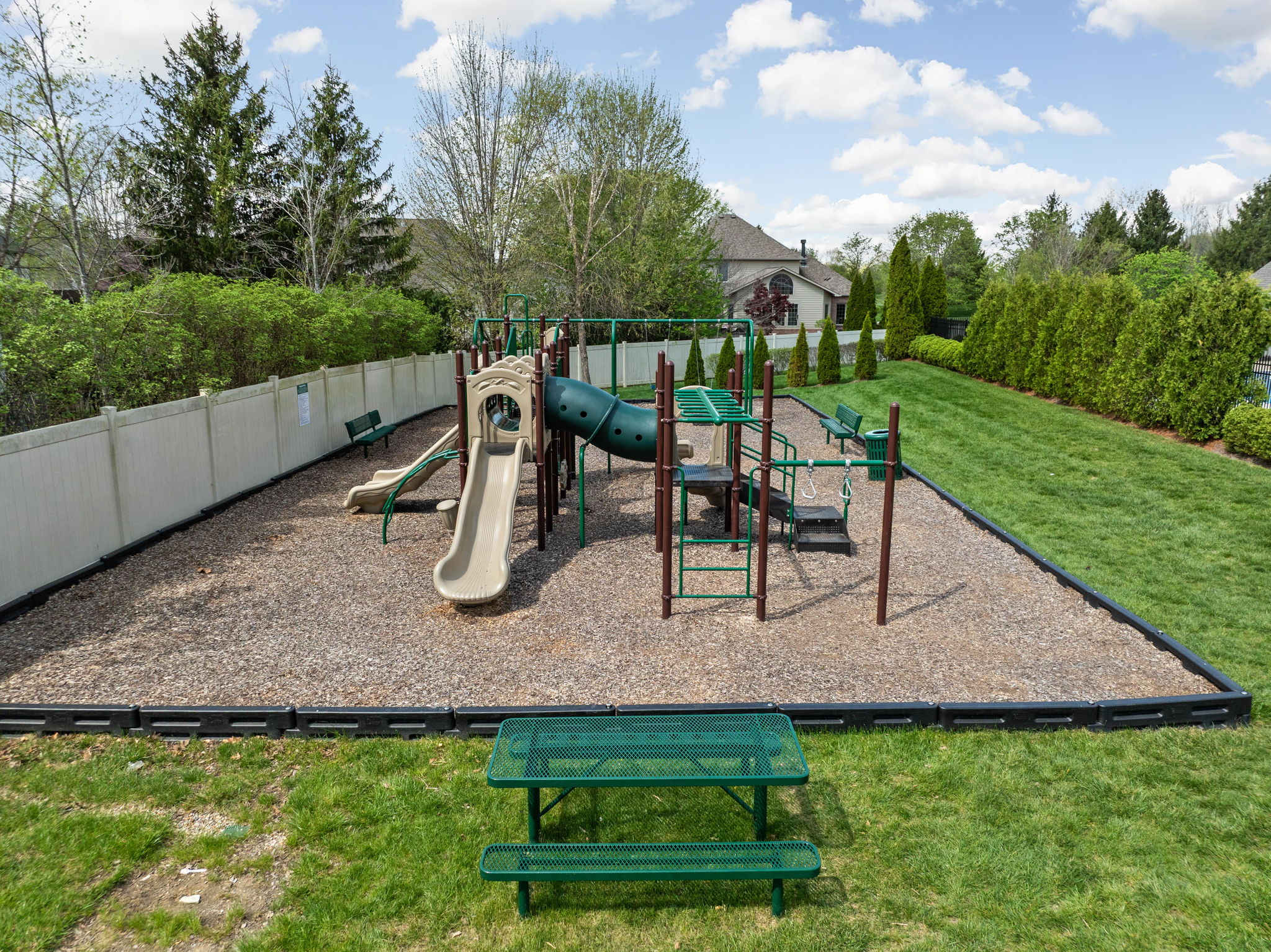  Meticulously Maintained Zionsville Home - 物件實景