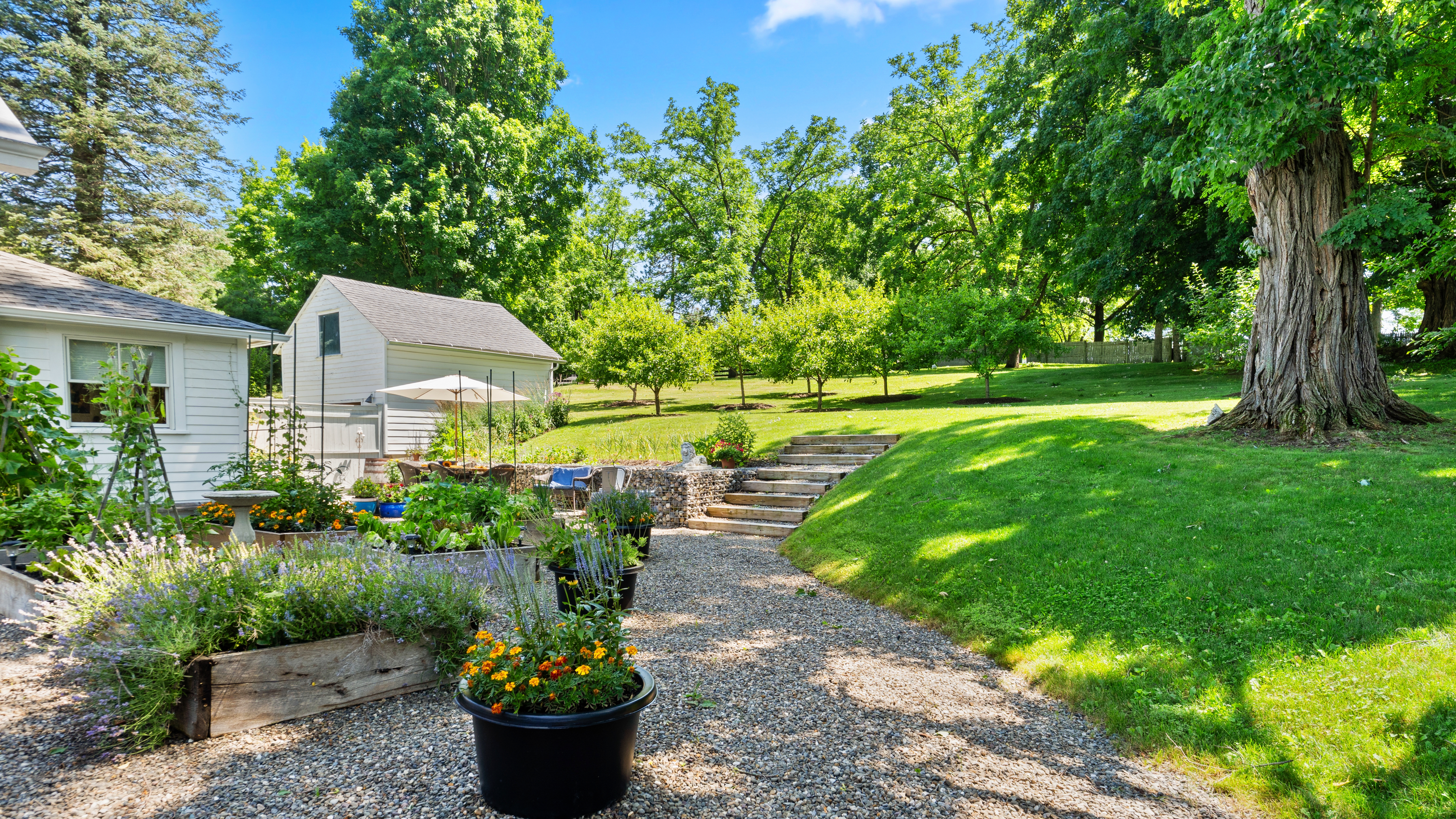  Historic 1860 Farmhouse  Incredible Catskill Views & Bluestone Gardens - 物件實景