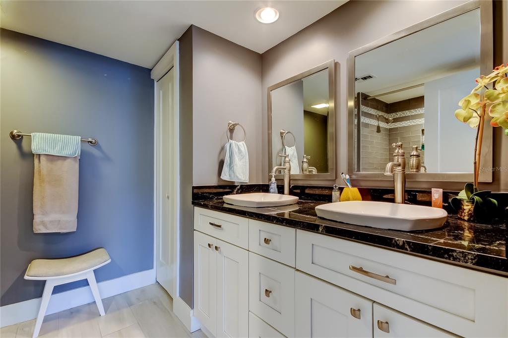 Clearwater Beach, Florida, 33767, United States, 2 Bedrooms Bedrooms, ,2 BathroomsBathrooms,Residential,For Sale,1849008