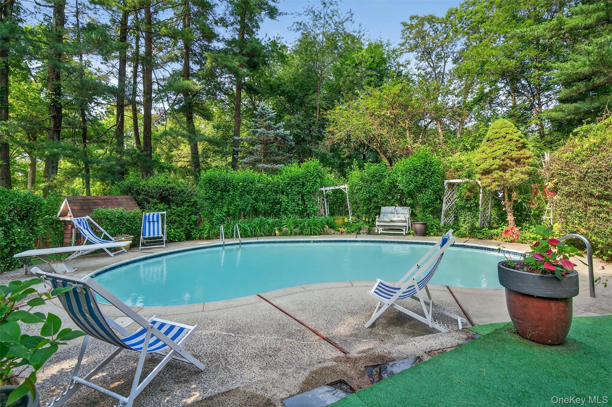 New City, New York, 10956, United States, 4 Bedrooms Bedrooms, ,3 BathroomsBathrooms,Residential,For Sale,2049142