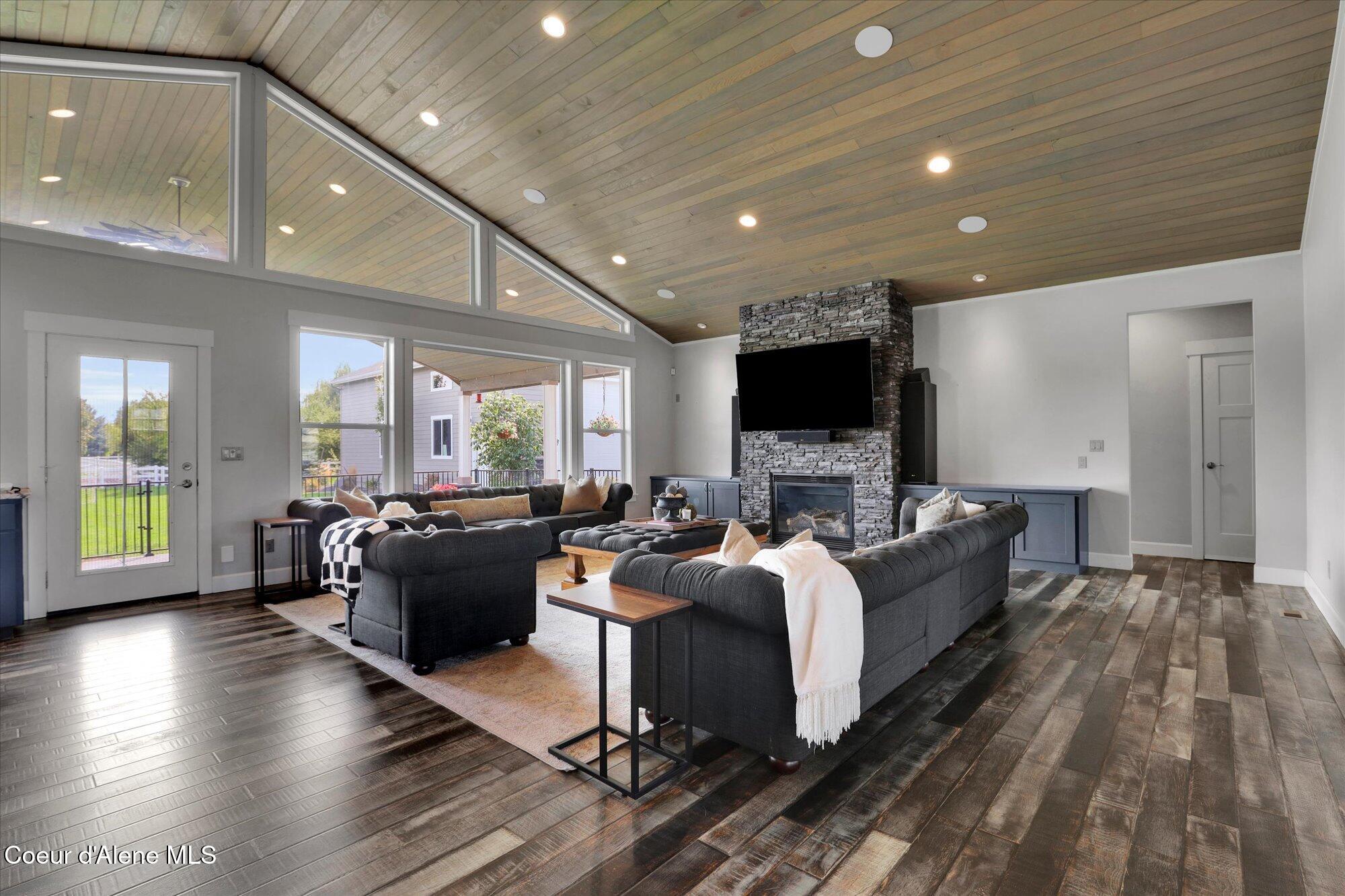 Post Falls, Idaho, 83854, United States, 5 Bedrooms Bedrooms, ,5 BathroomsBathrooms,Residential,For Sale,1981569