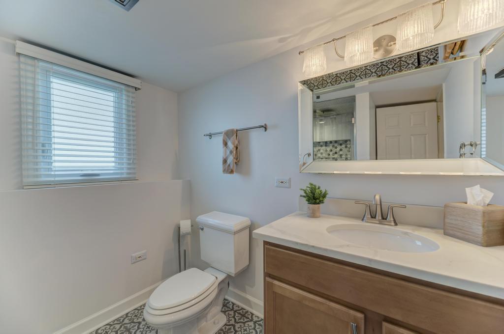Wood Dale, Illinois, 60191, United States, 4 Bedrooms Bedrooms, ,3 BathroomsBathrooms,Residential,For Sale,1944958
