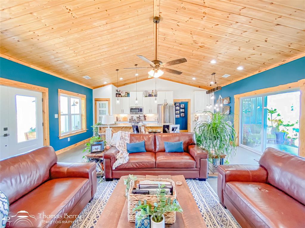 Moran, Texas, 76464, United States, 3 Bedrooms Bedrooms, ,2 BathroomsBathrooms,Residential,For Sale,1857951