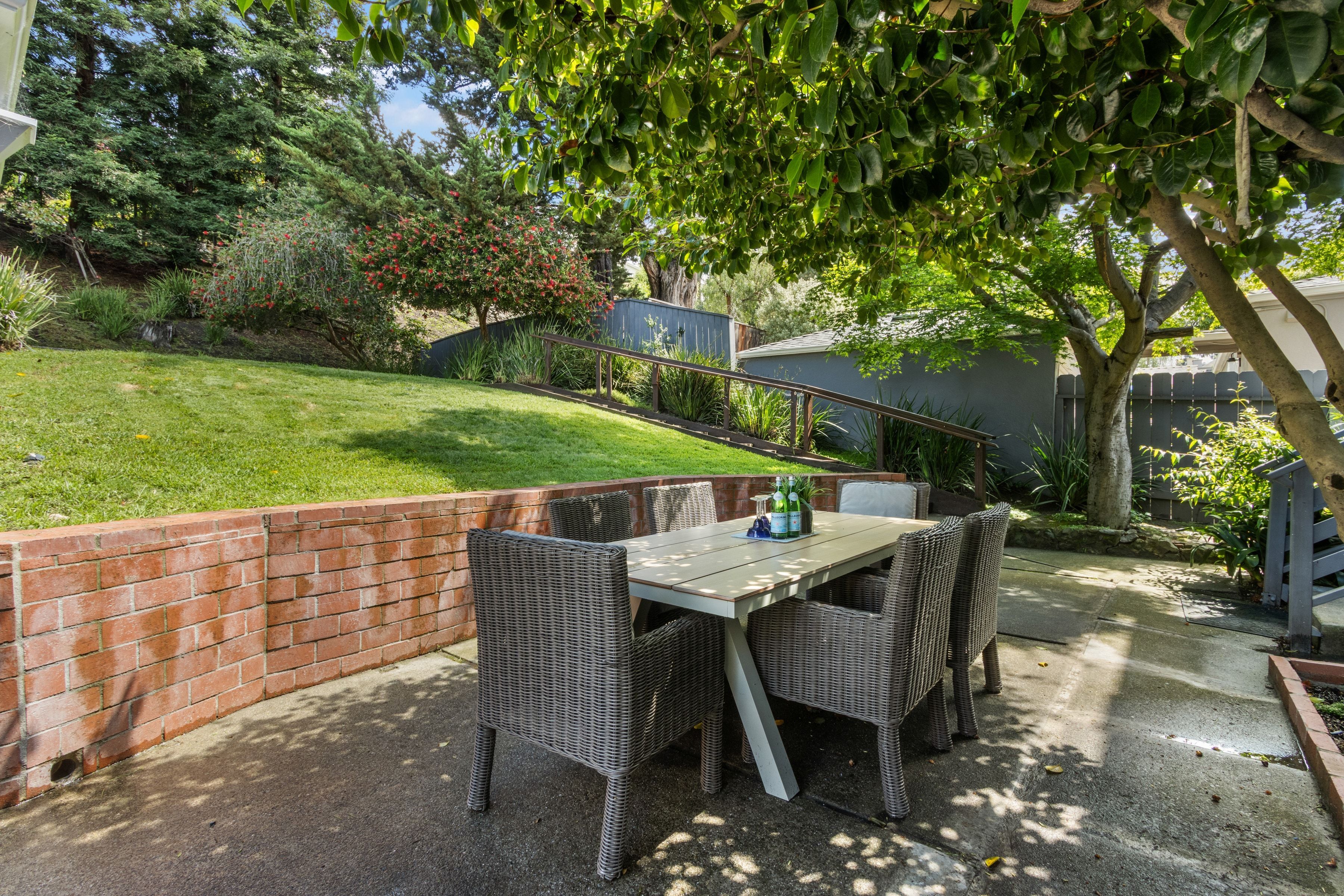  Classic Character Meets Modern Comfort in Crocker Highlands - 物件實景