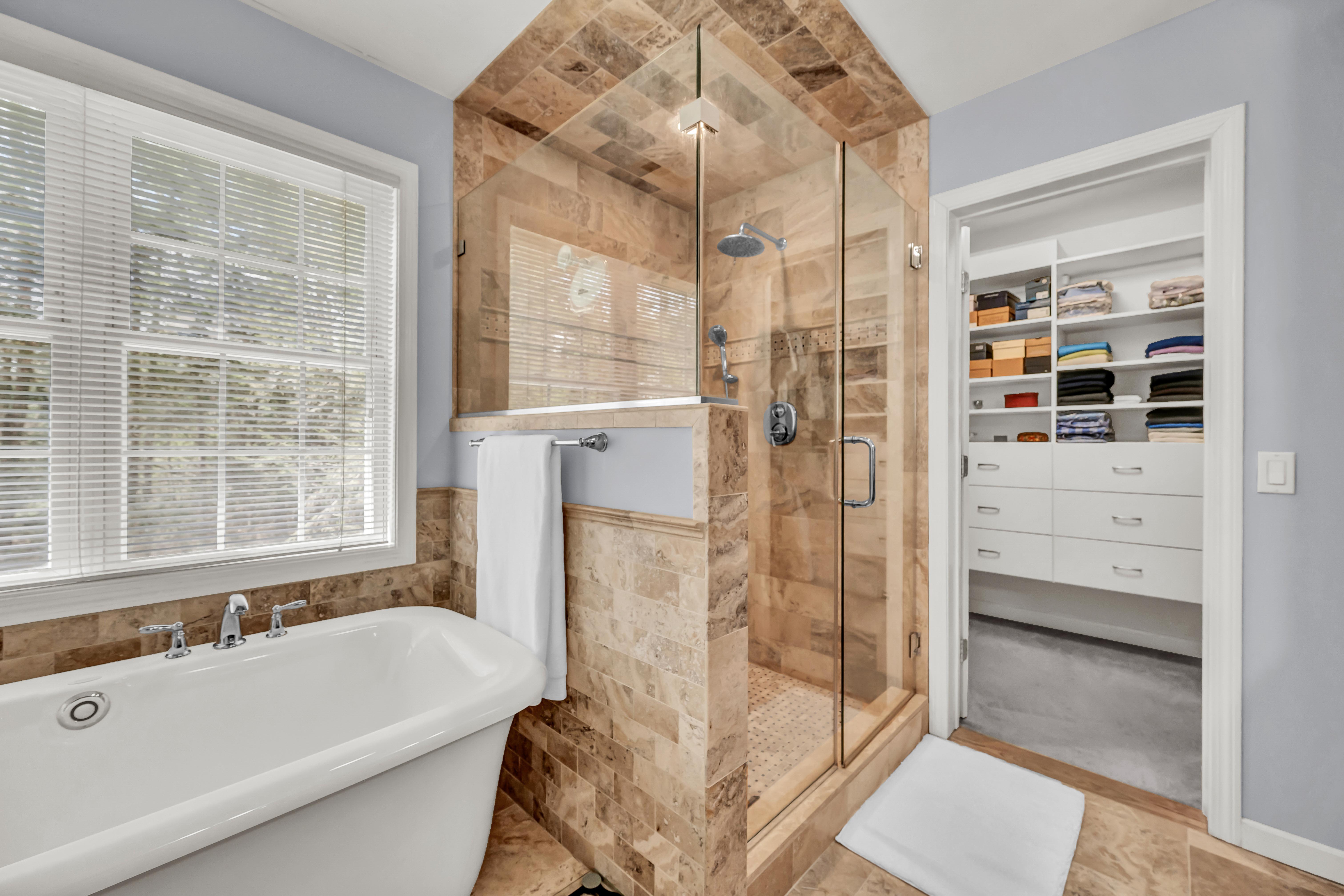  Beautiful Maintained Colonial - 物件實景