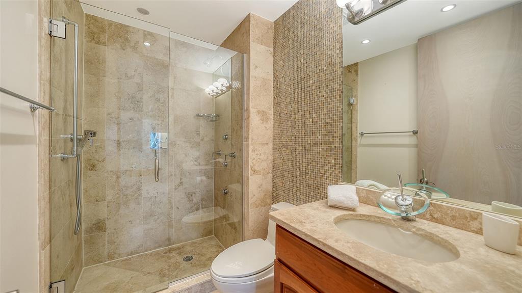 Sarasota, Florida, 34236, United States, 2 Bedrooms Bedrooms, ,2 BathroomsBathrooms,Residential,For Sale,1960726