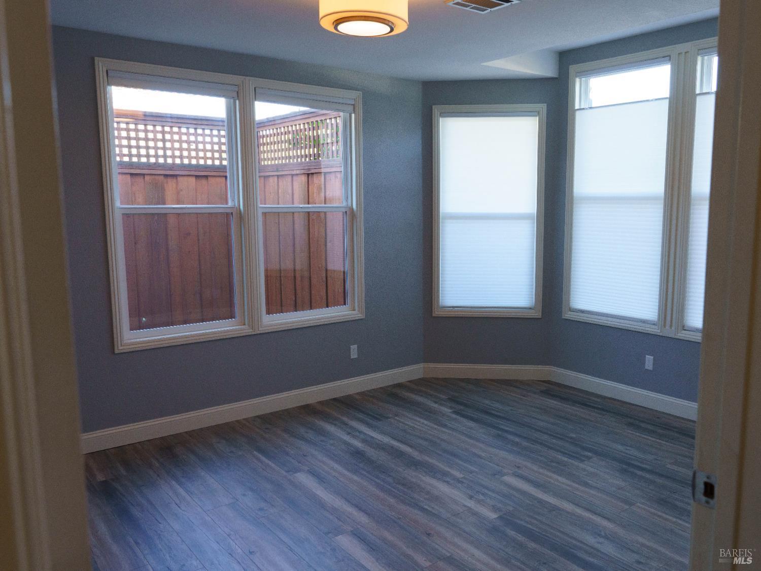 Vacaville, California, 95687, United States, 4 Bedrooms Bedrooms, ,3 BathroomsBathrooms,Residential,For Sale,1978415