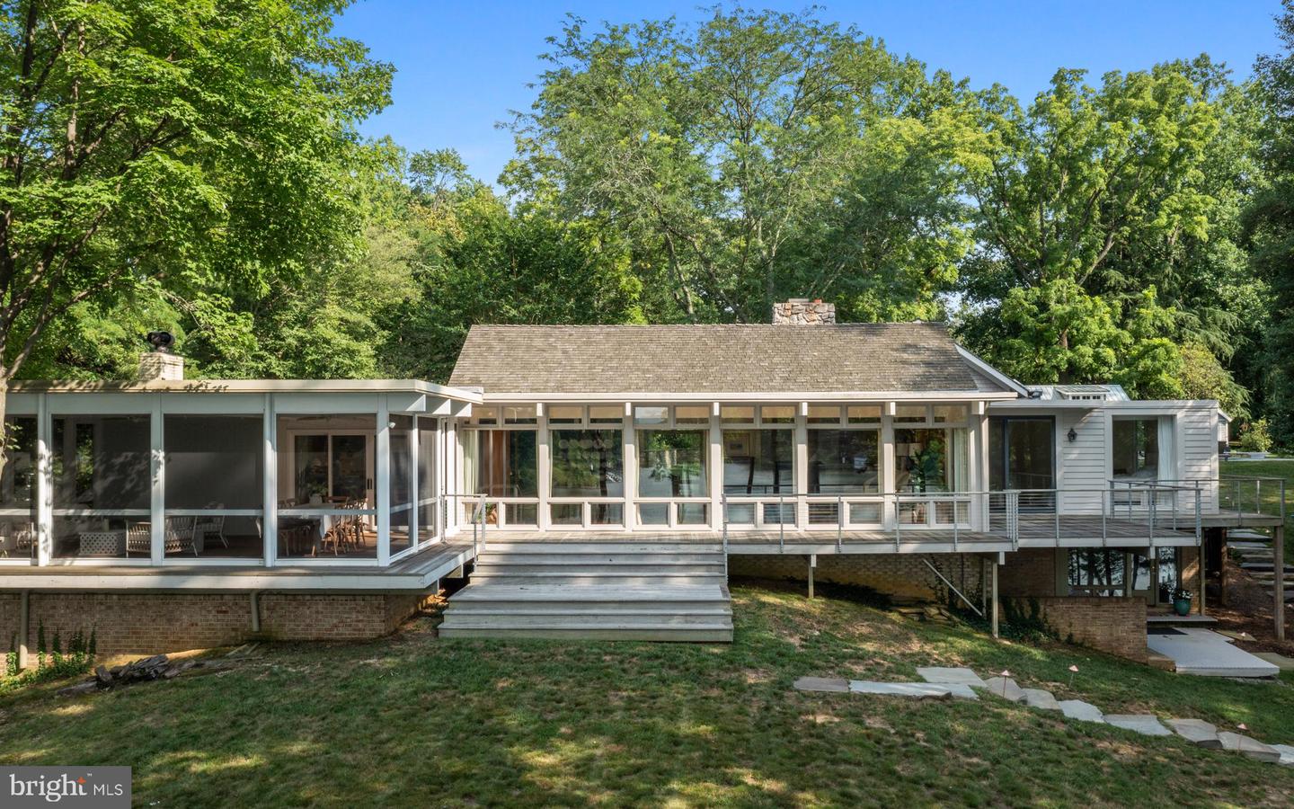Annapolis, Maryland, 21403, United States, 5 Bedrooms Bedrooms, ,4 BathroomsBathrooms,Residential,For Sale,1895368