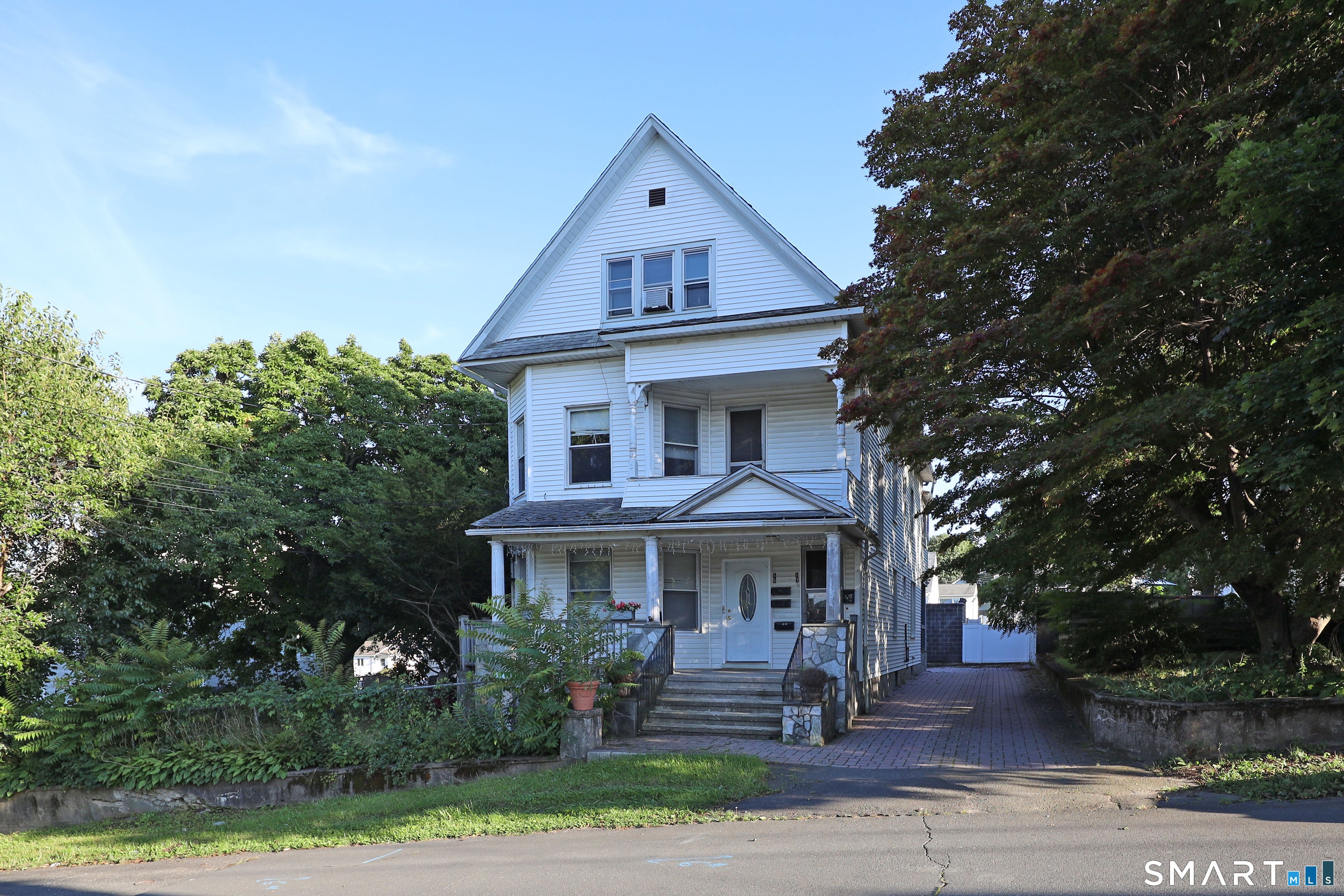 Avon Ave, Waterbury, CT 06708