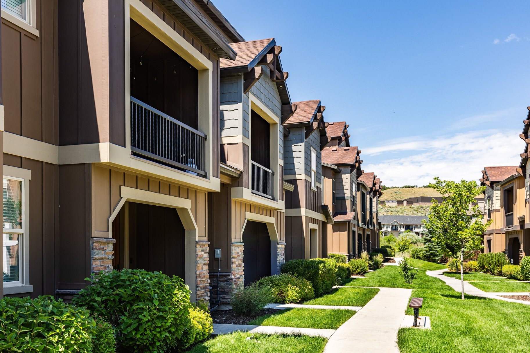  Mountain Modern Parks Edge Townhome in Courtyard - 物件實景