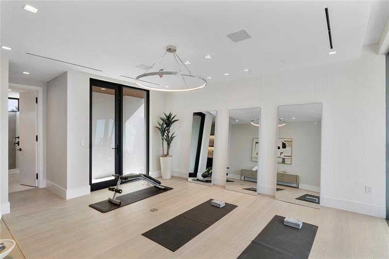 Fort Lauderdale, Florida, 33306, United States, 6 Bedrooms Bedrooms, ,8 BathroomsBathrooms,Residential,For Sale,1958113