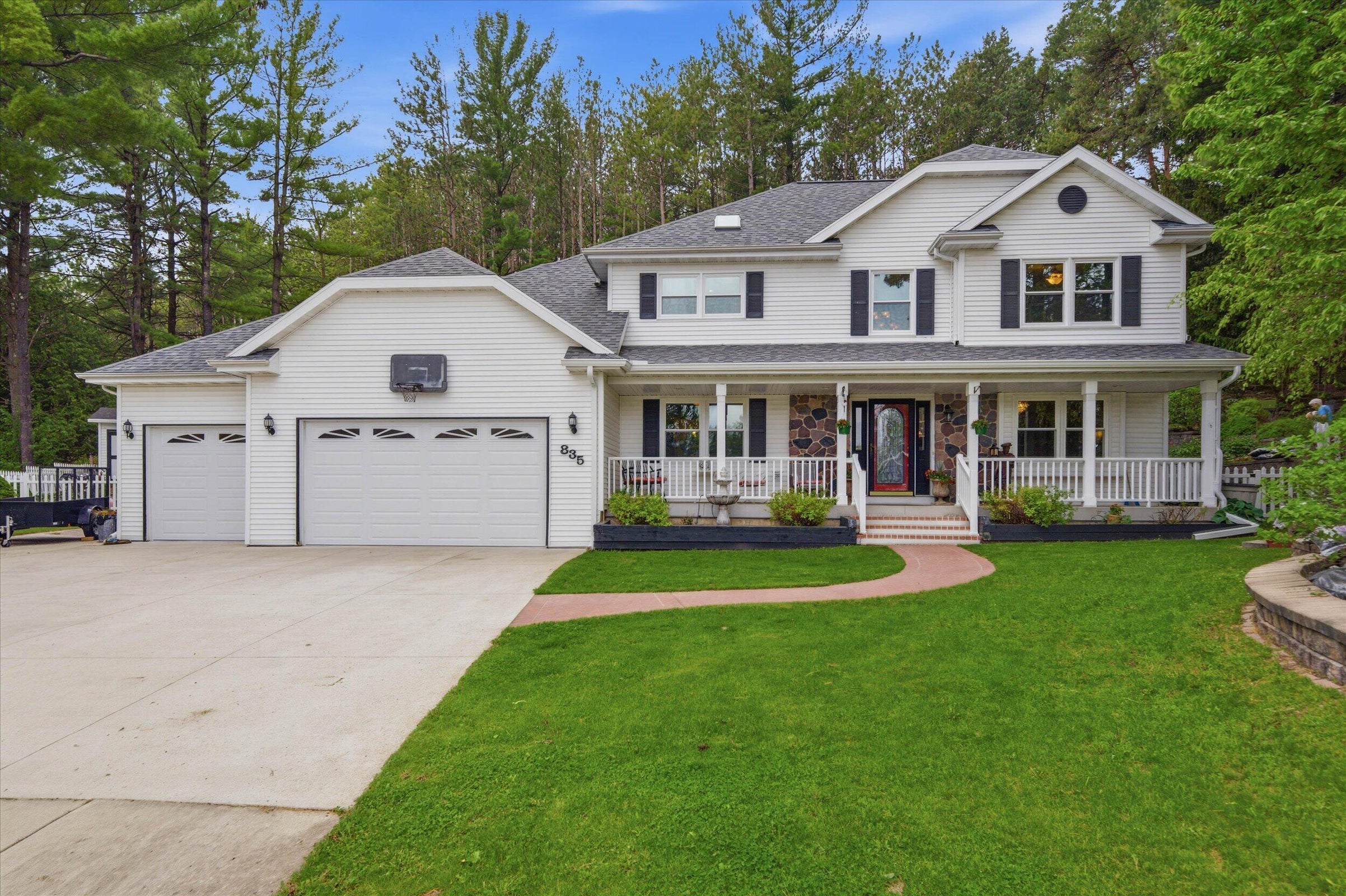 Plymouth, Wisconsin, 53073, United States, 4 Bedrooms Bedrooms, ,4 BathroomsBathrooms,Residential,For Sale,2047944
