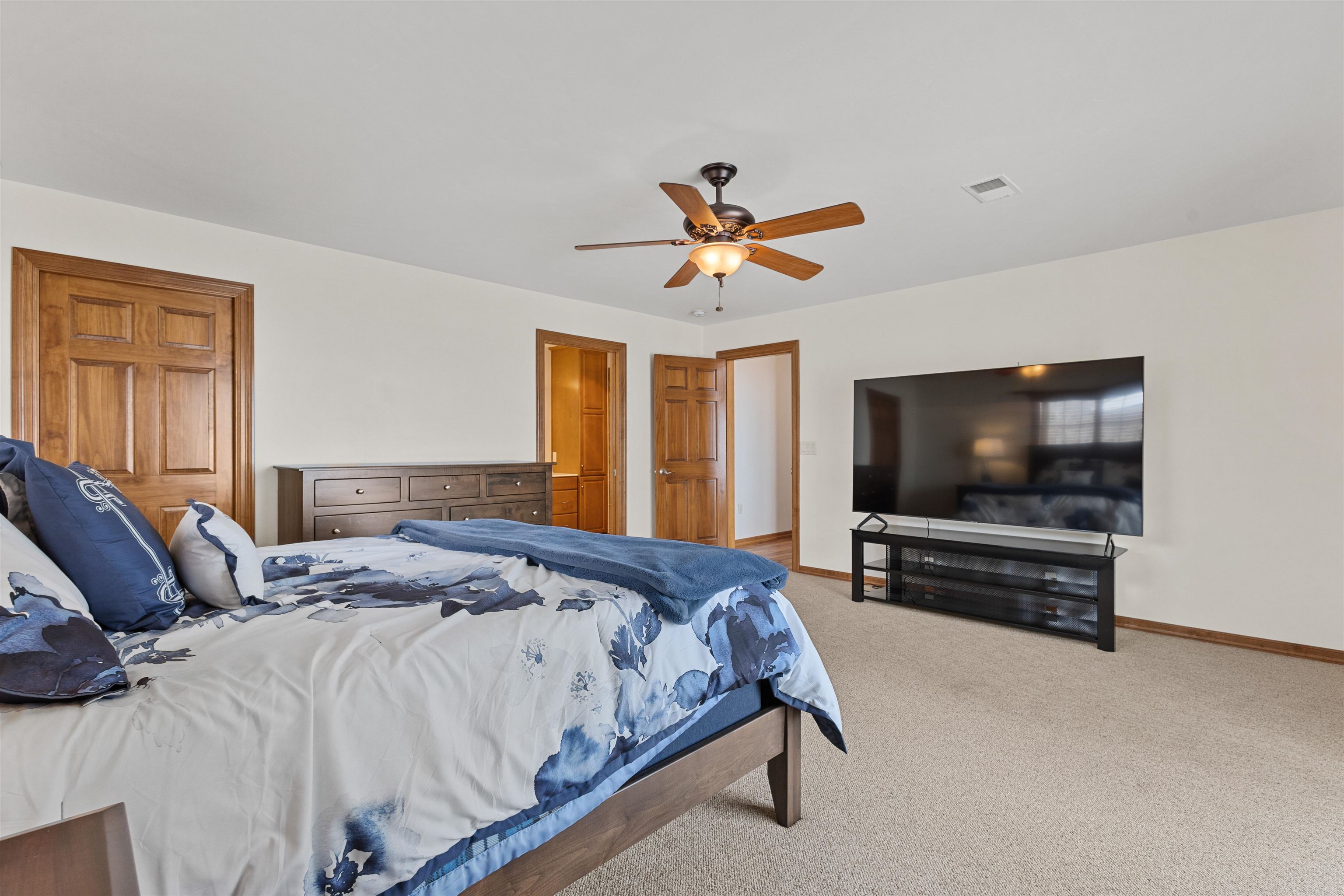 Oconto, Wisconsin, 54153, United States, 3 Bedrooms Bedrooms, ,3 BathroomsBathrooms,Residential,For Sale,2017329
