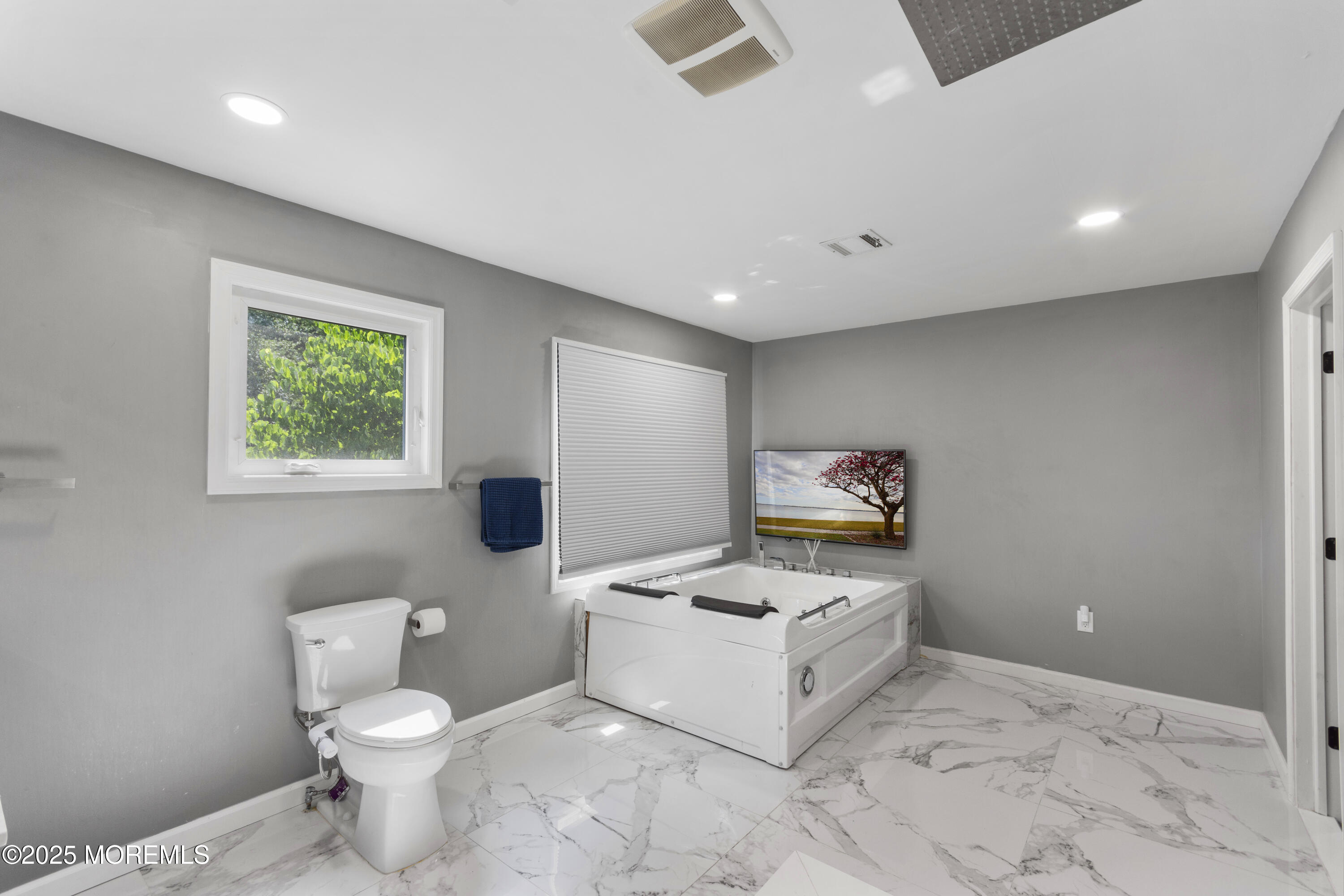 Howell, New Jersey, 07731, United States, 4 Bedrooms Bedrooms, ,3 BathroomsBathrooms,Residential,For Sale,1974093