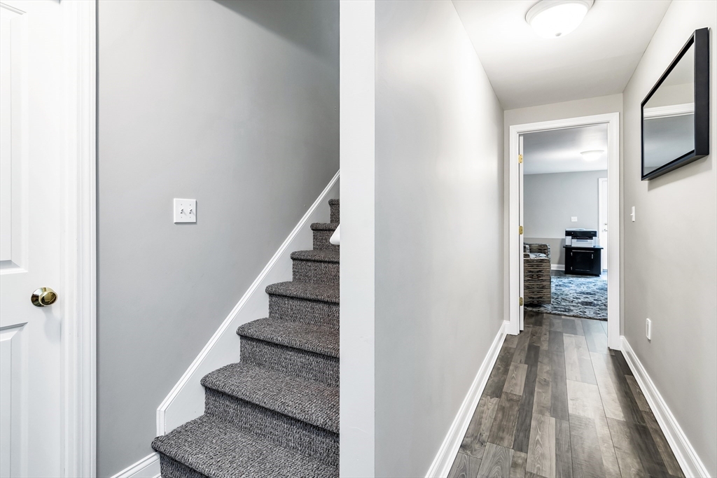 Haverhill, Massachusetts, 01832, United States, 2 Bedrooms Bedrooms, ,3 BathroomsBathrooms,Residential,For Sale,1931401
