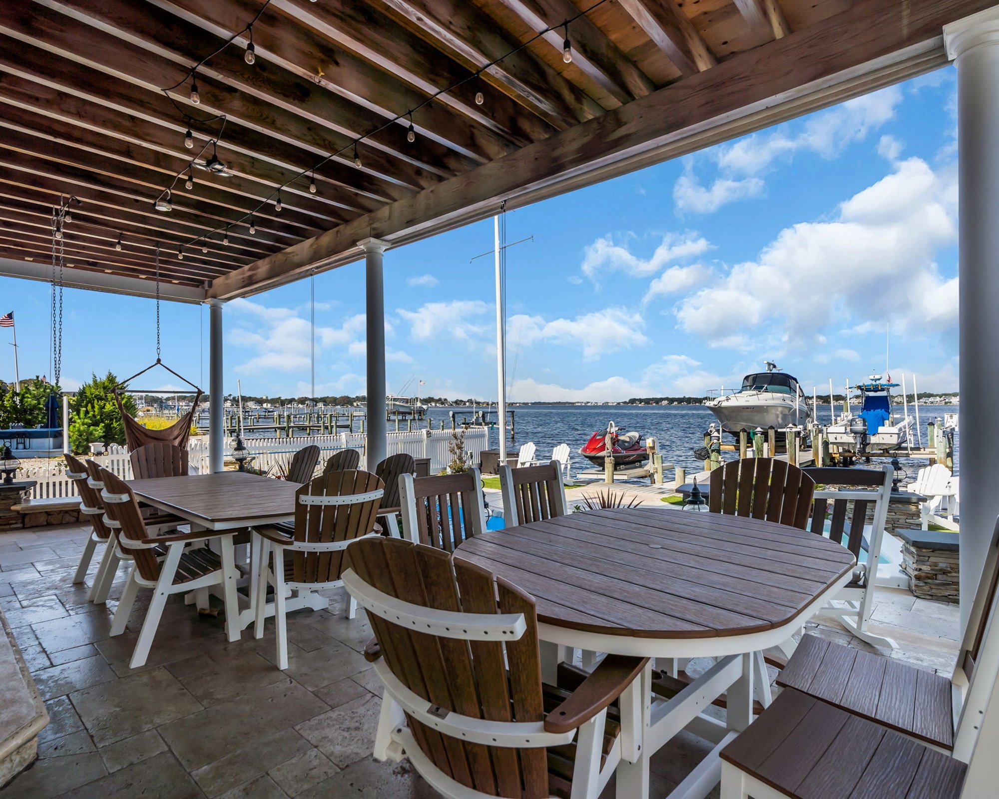  Finely Crafted Riverfront Luxury in Sandy Point - 物件實景