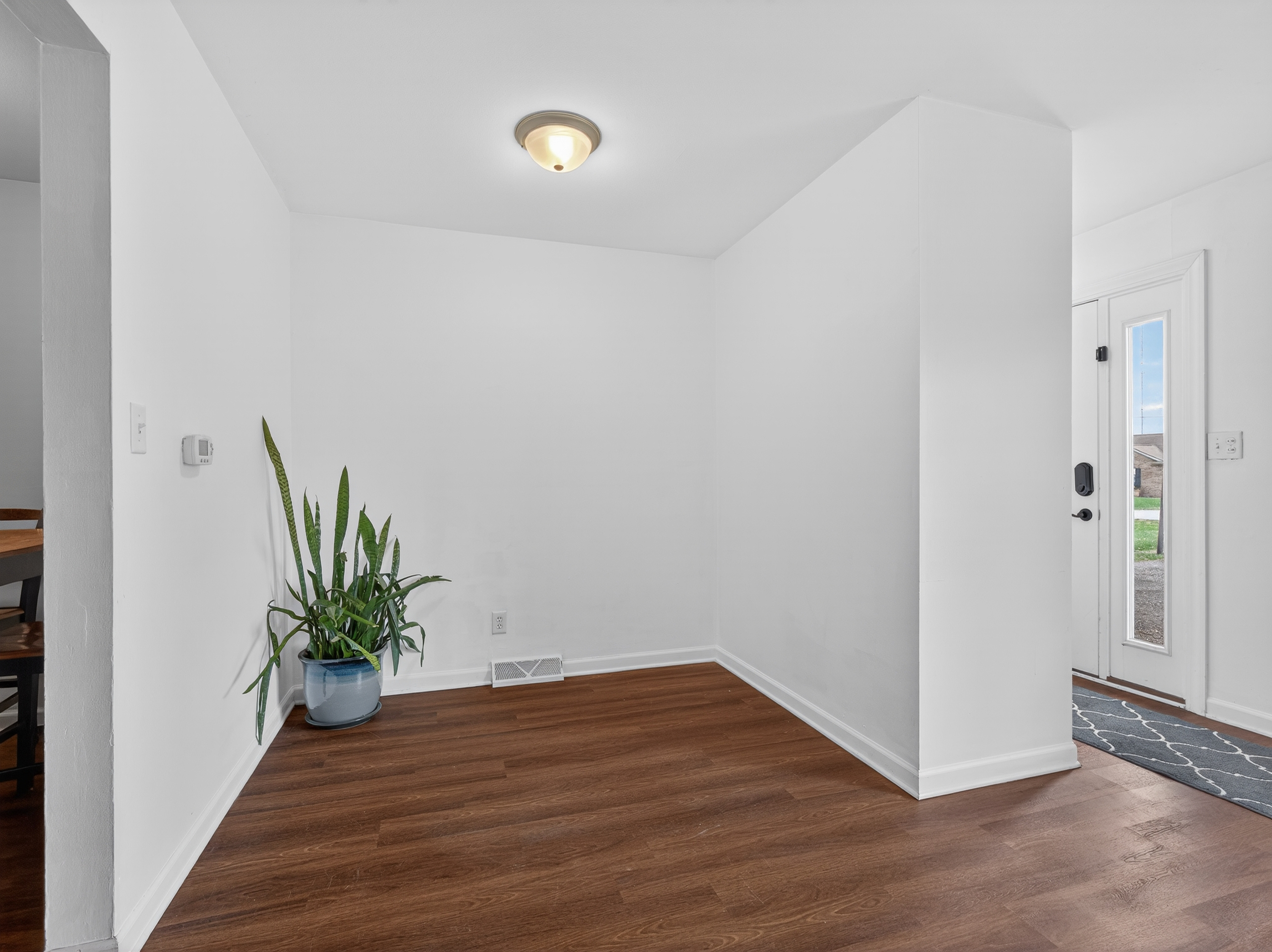  Unique Ranch on Large Lot - 物件實景