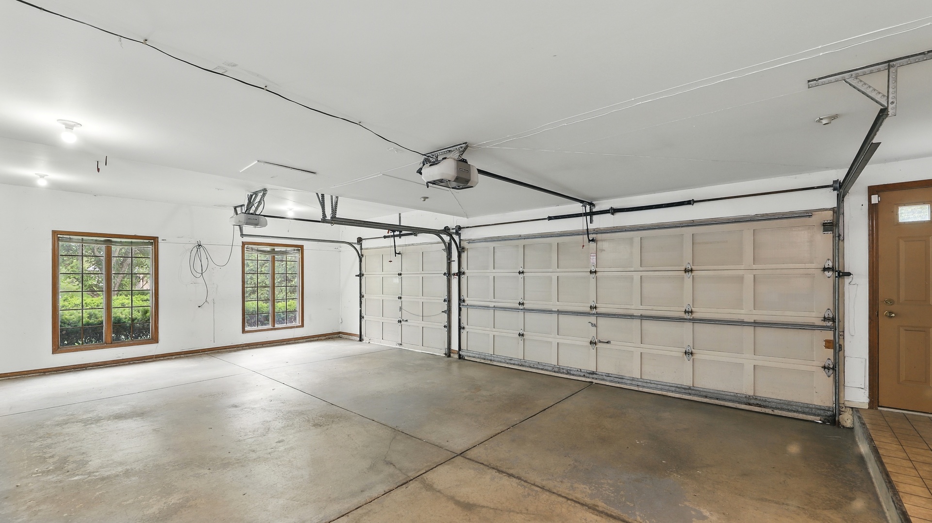 Oak Brook, Illinois, 60523, United States, 5 Bedrooms Bedrooms, ,5 BathroomsBathrooms,Residential,For Sale,1847174