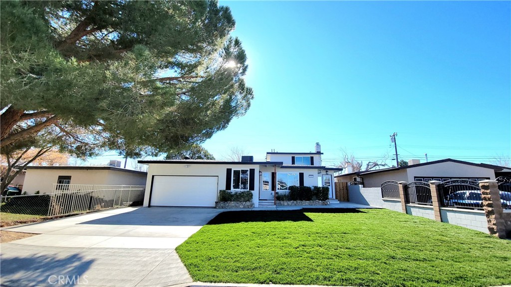 Palmdale, California, 93550, United States, 4 Bedrooms Bedrooms, ,2 BathroomsBathrooms,Residential,For Sale,2011344