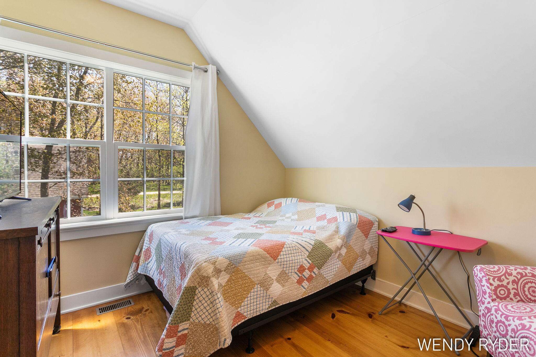 South Haven, Michigan, 49090, United States, 4 Bedrooms Bedrooms, ,4 BathroomsBathrooms,Residential,For Sale,1907418
