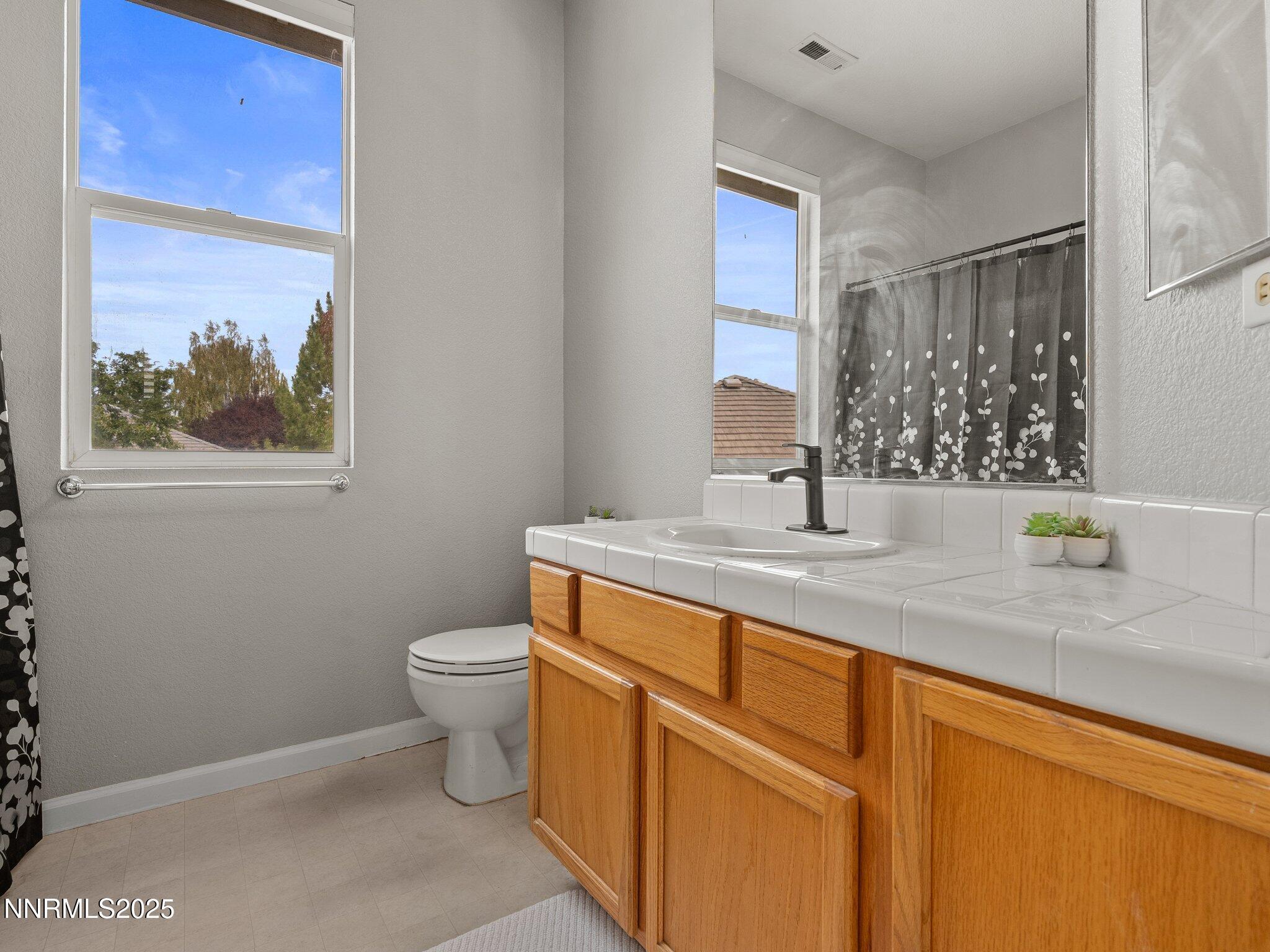 Sparks, Nevada, 89436, United States, 4 Bedrooms Bedrooms, ,3 BathroomsBathrooms,Residential,For Sale,1948184