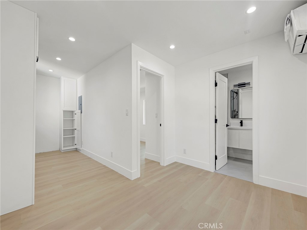 Winnetka, California, 91306, United States, 5 Bedrooms Bedrooms, ,3 BathroomsBathrooms,Residential,For Sale,1987319