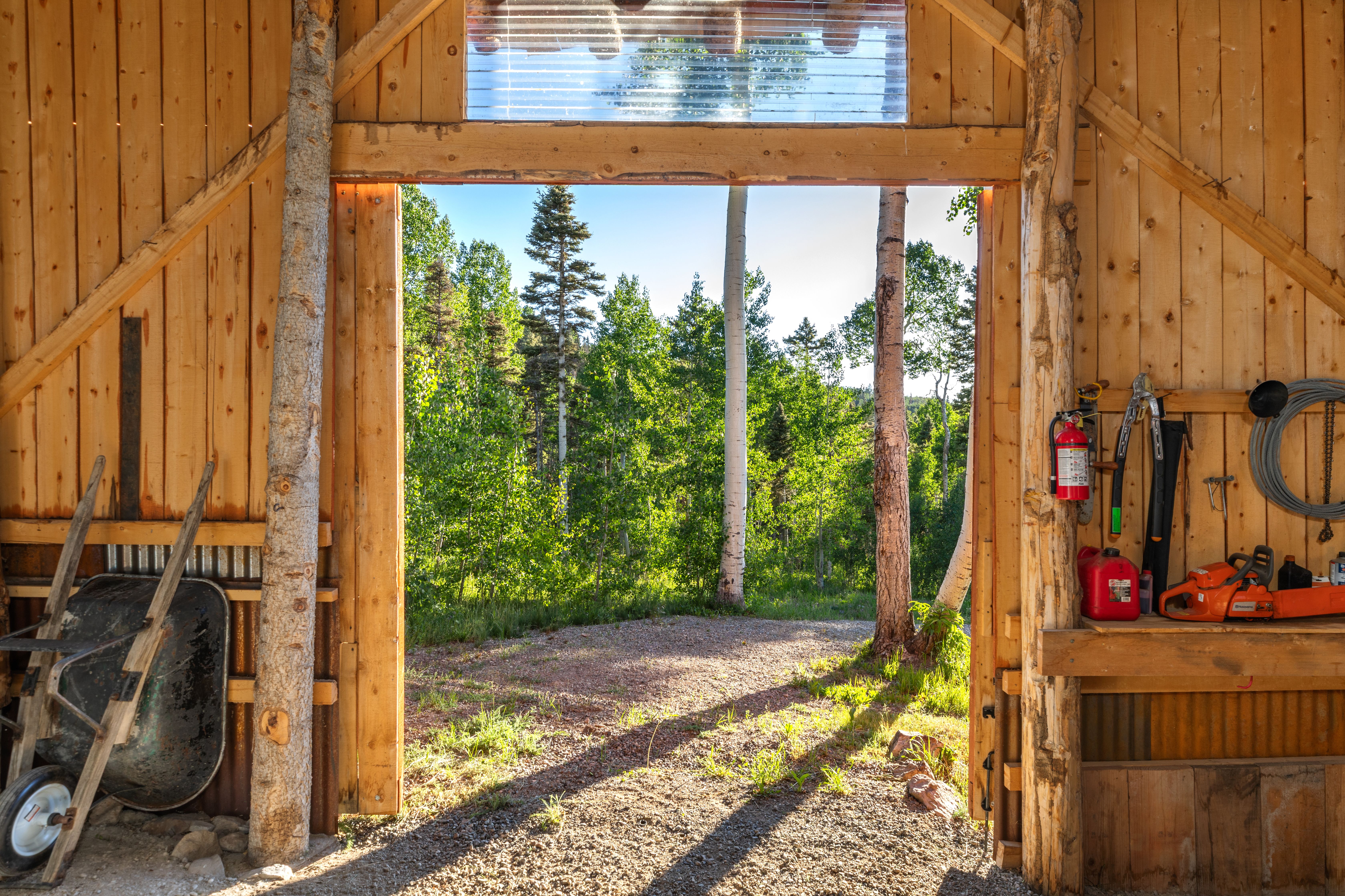  Off-Grid Mountain Retreat Bordering The National Forest - 物件實景