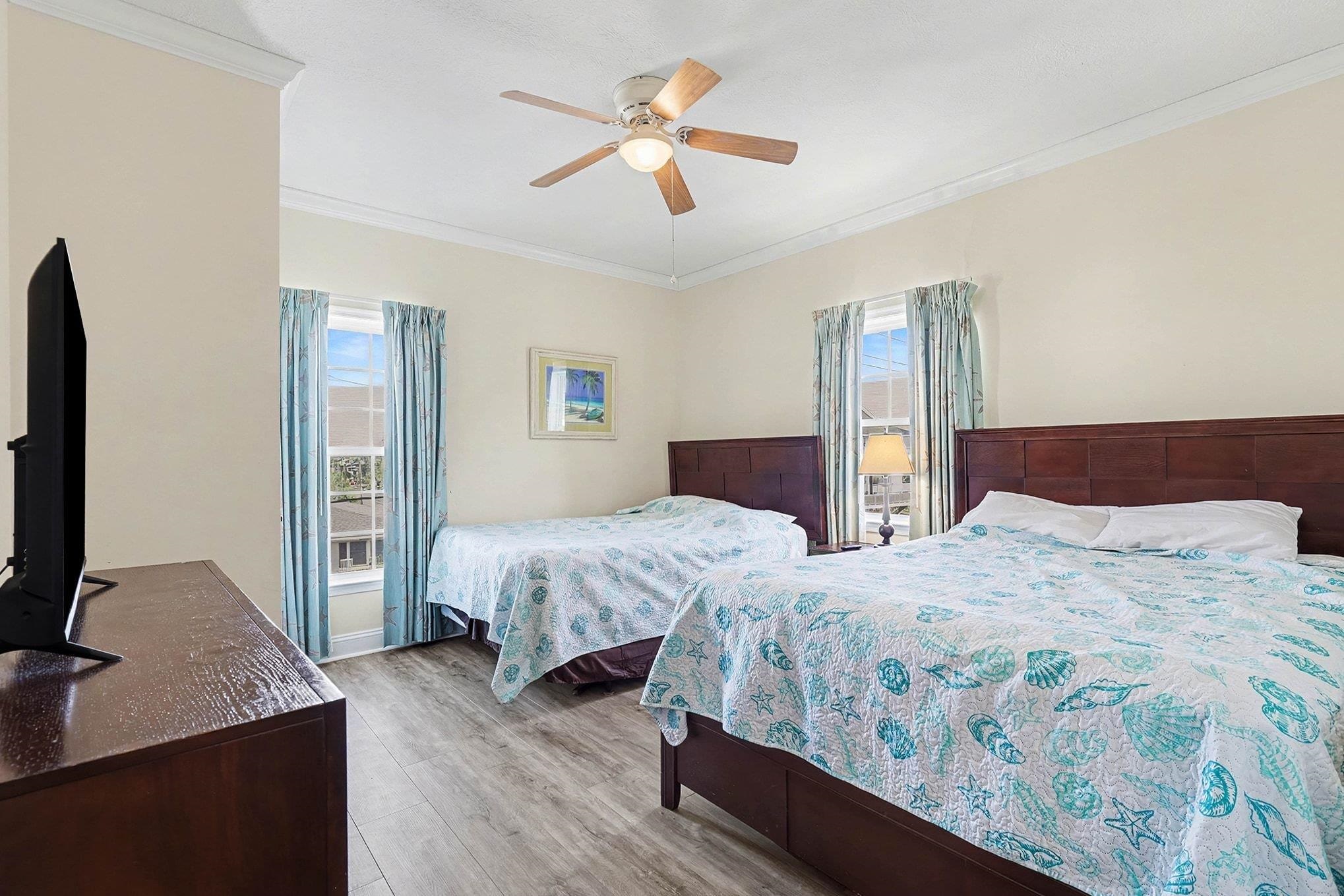 North Myrtle Beach, South Carolina, 29582, United States, 8 Bedrooms Bedrooms, ,7 BathroomsBathrooms,Residential,For Sale,2049472