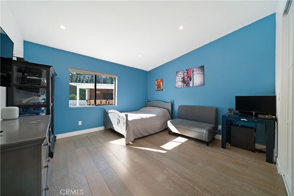 Woodland Hills, California, 91367, United States, 4 Bedrooms Bedrooms, ,2 BathroomsBathrooms,Residential,For Sale,2003177