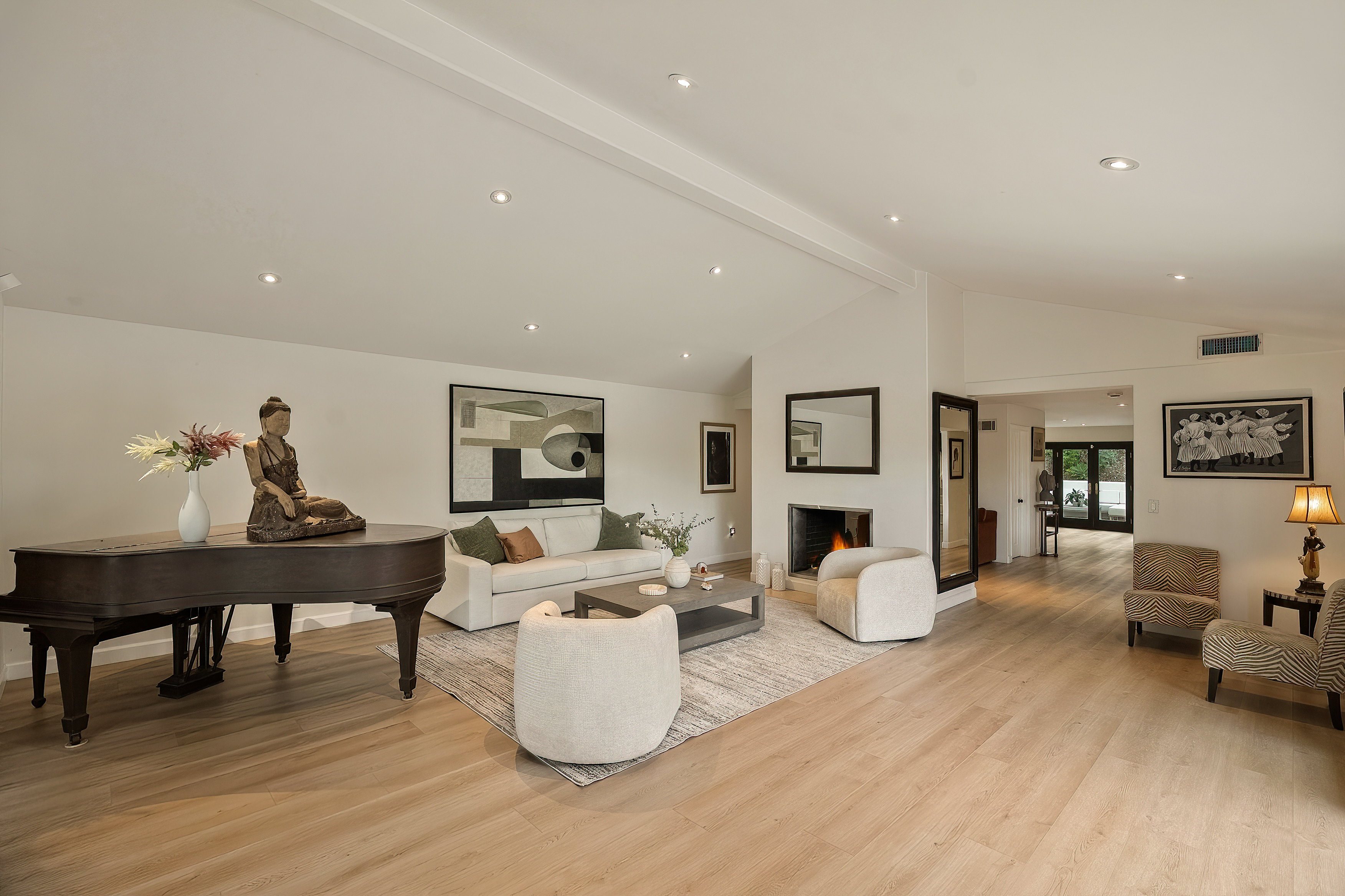  4807 Brewster Drive - 物件實景
