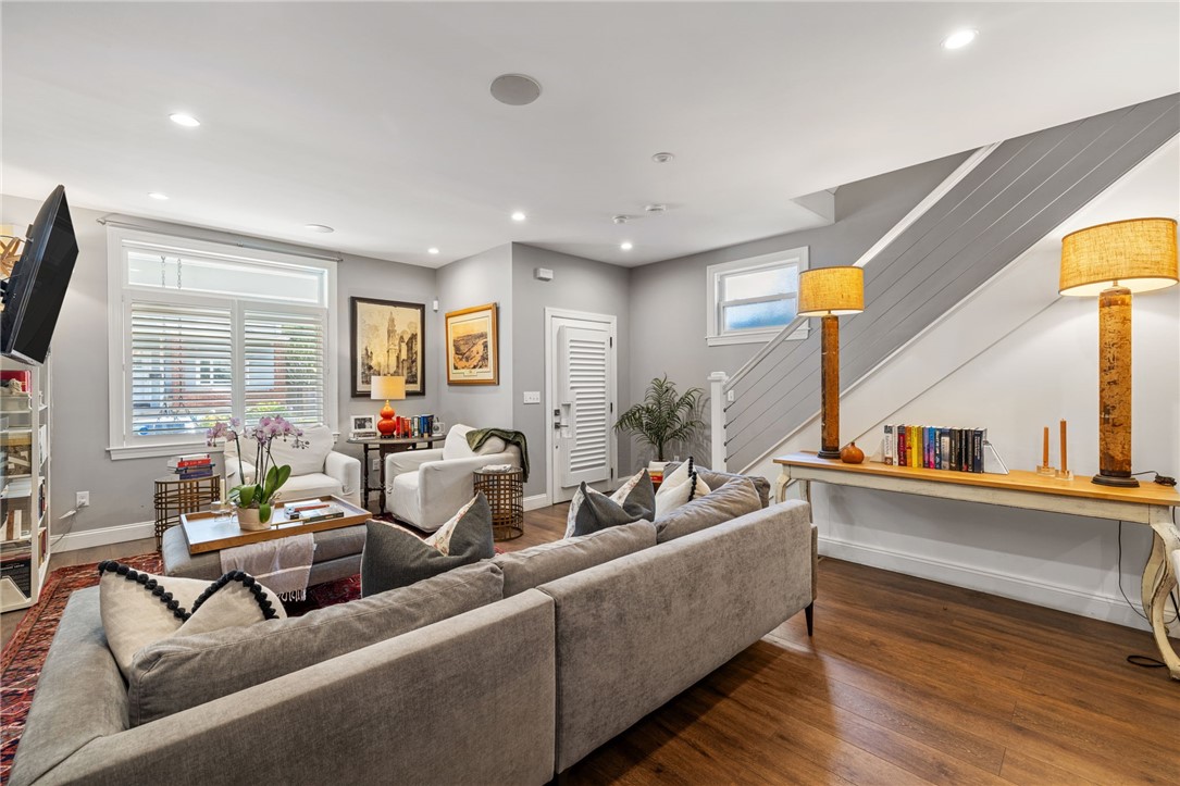 East Liberty, Pennsylvania, 15206, United States, 4 Bedrooms Bedrooms, ,4 BathroomsBathrooms,Residential,For Sale,1950996