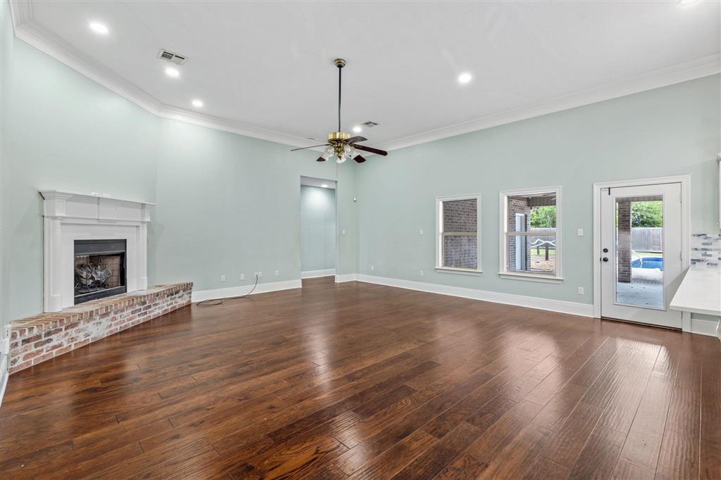 Lake Charles, Louisiana, 70611, United States, 5 Bedrooms Bedrooms, ,5 BathroomsBathrooms,Residential,For Sale,1944572