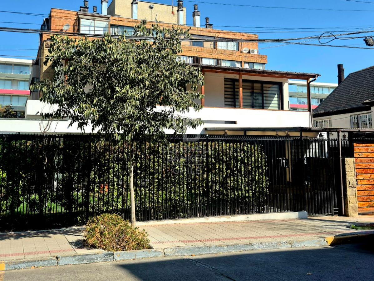 Providencia, Chile, 7 Bedrooms Bedrooms, ,4 BathroomsBathrooms,Residential,For Sale,1743964