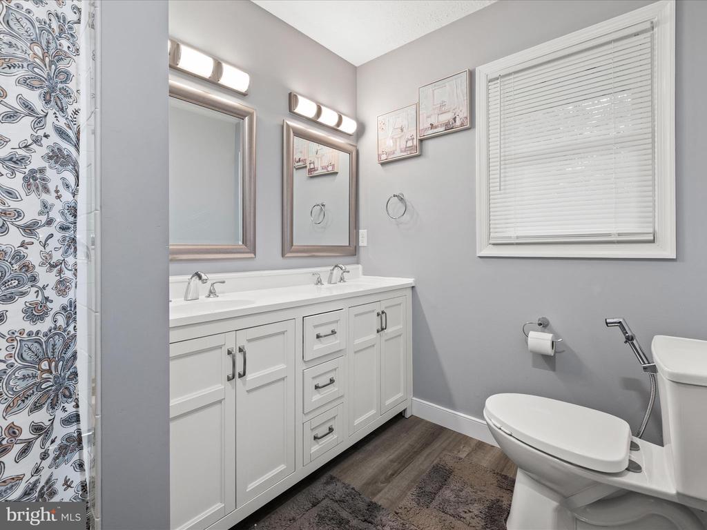 Winchester, Virginia, 22601, United States, 3 Bedrooms Bedrooms, ,3 BathroomsBathrooms,Residential,For Sale,1978922