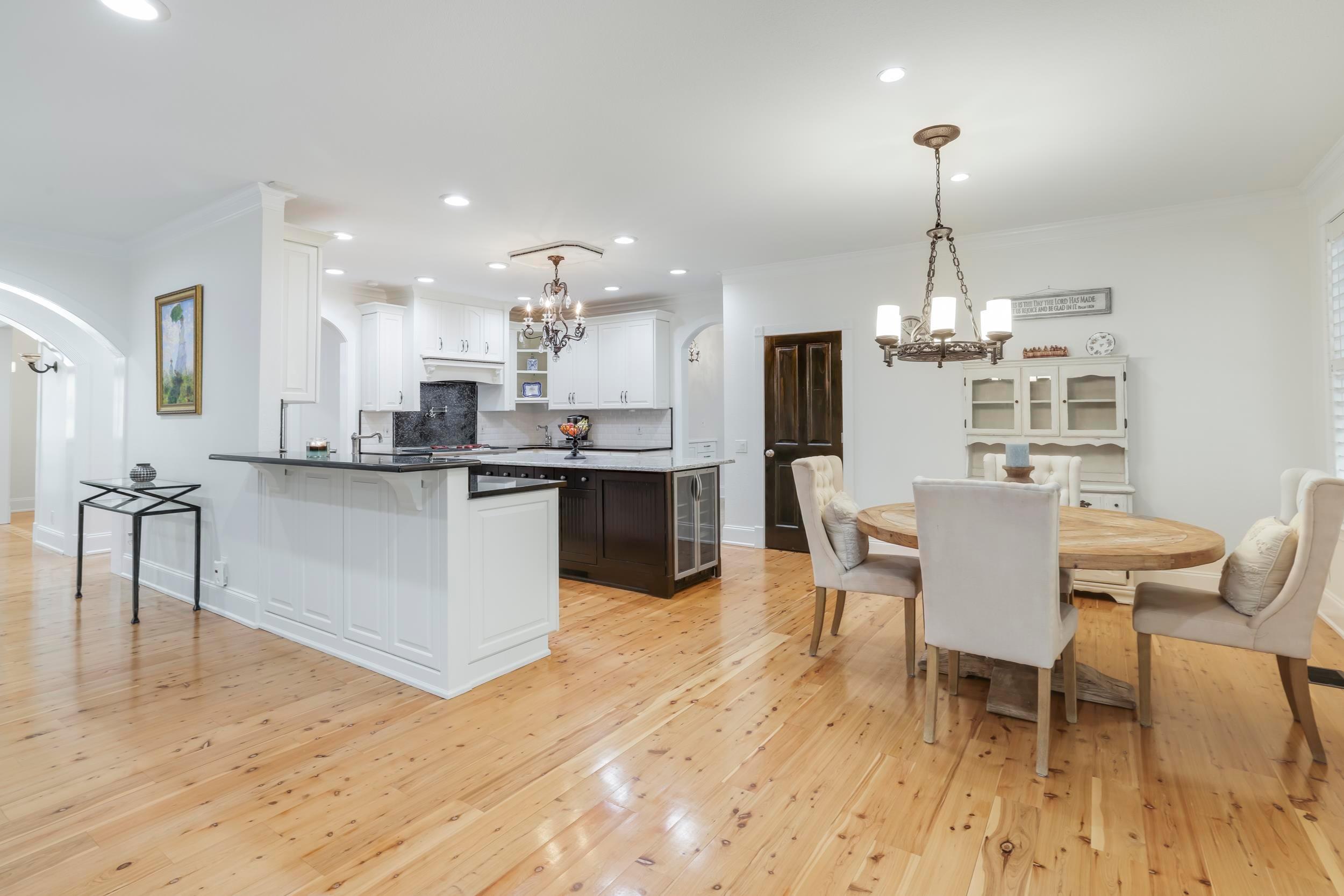 Tallahassee, Florida, 32312, United States, 4 Bedrooms Bedrooms, ,6 BathroomsBathrooms,Residential,For Sale,1846572