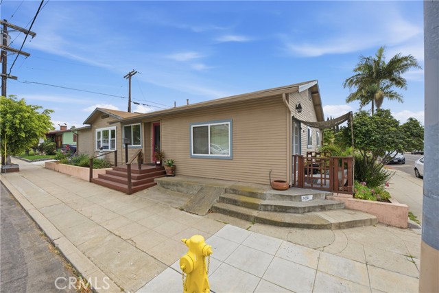 San Diego, California, 92104, United States, 3 Bedrooms Bedrooms, ,4 BathroomsBathrooms,Residential,For Sale,2033583