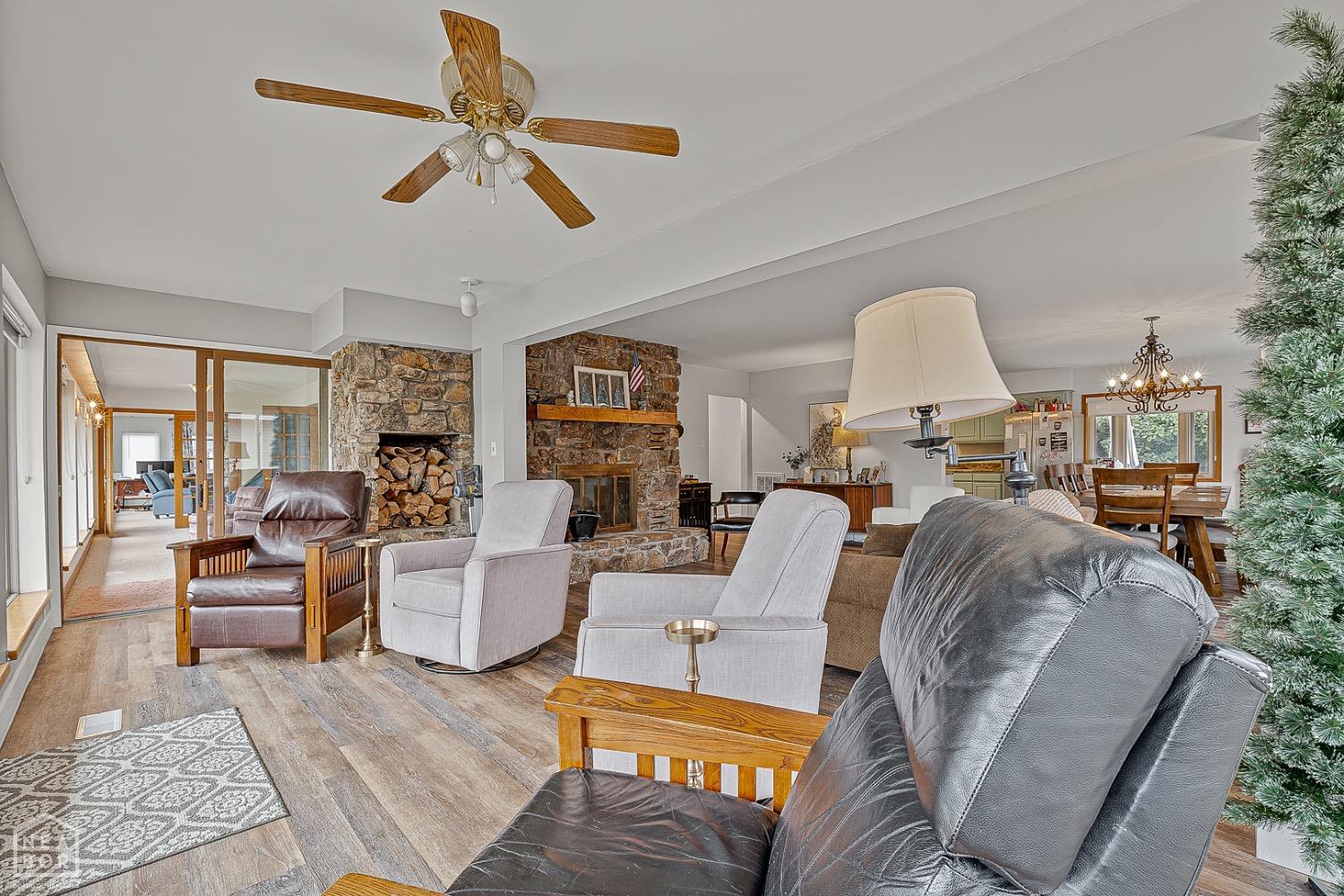 Cherokee Village, Arkansas, 72529, United States, 6 Bedrooms Bedrooms, ,3 BathroomsBathrooms,Residential,For Sale,1983477