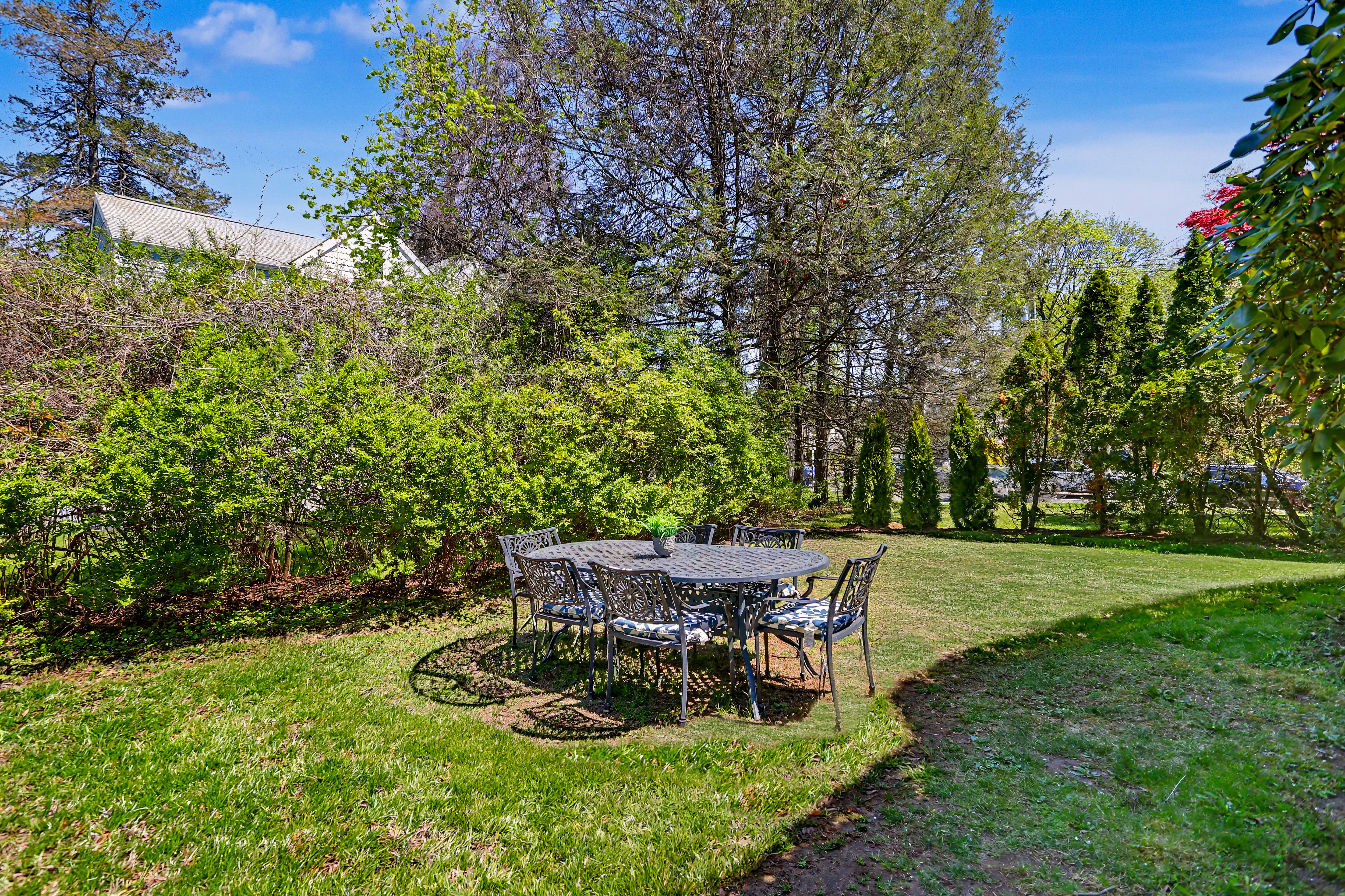  House Situated in the Heart of Thriving Saugatuck Area of Westport - 物件實景
