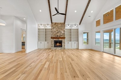 Blairsville, Georgia, 30512, United States, 4 Bedrooms Bedrooms, ,6 BathroomsBathrooms,Residential,For Sale,1940462