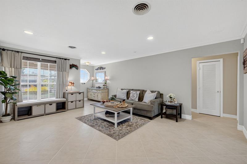 Fort Lauderdale, Florida, 33308, United States, 4 Bedrooms Bedrooms, ,3 BathroomsBathrooms,Residential,For Sale,1912260