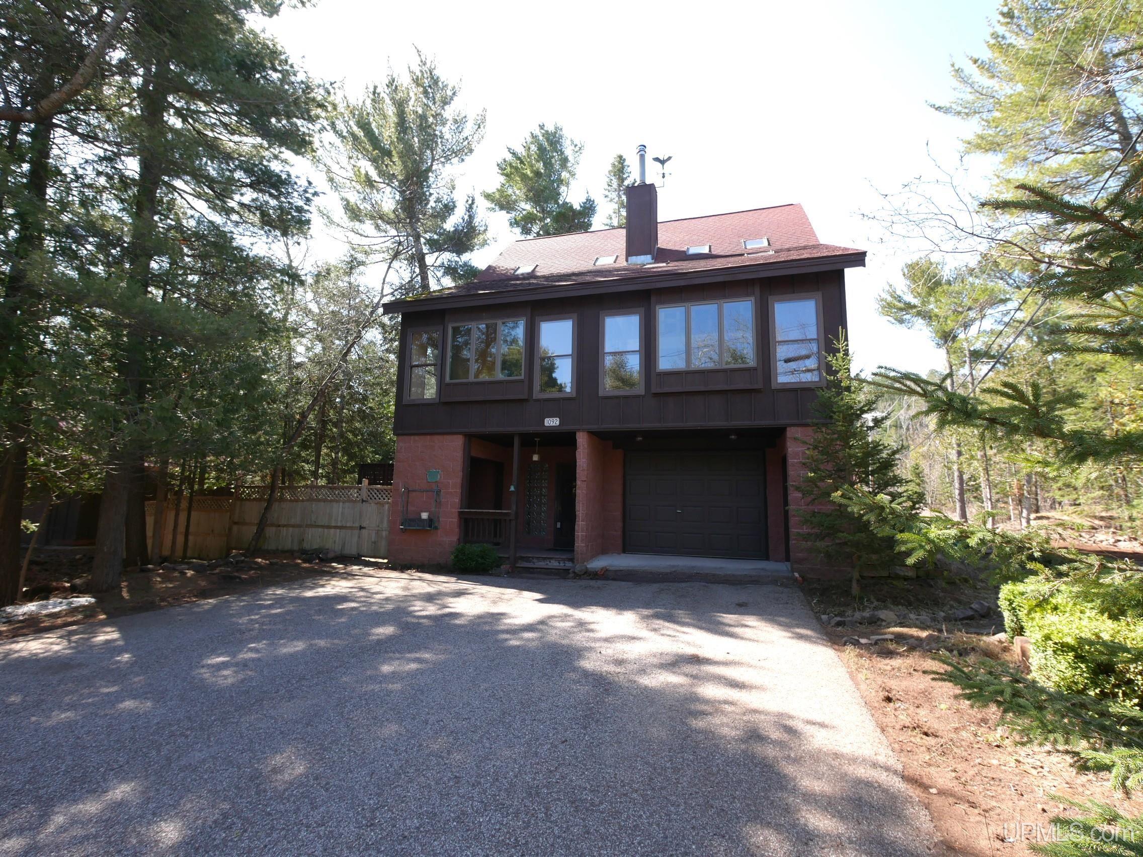 Copper Harbor, Michigan, 49918, United States, 3 Bedrooms Bedrooms, ,3 BathroomsBathrooms,Residential,For Sale,1924307
