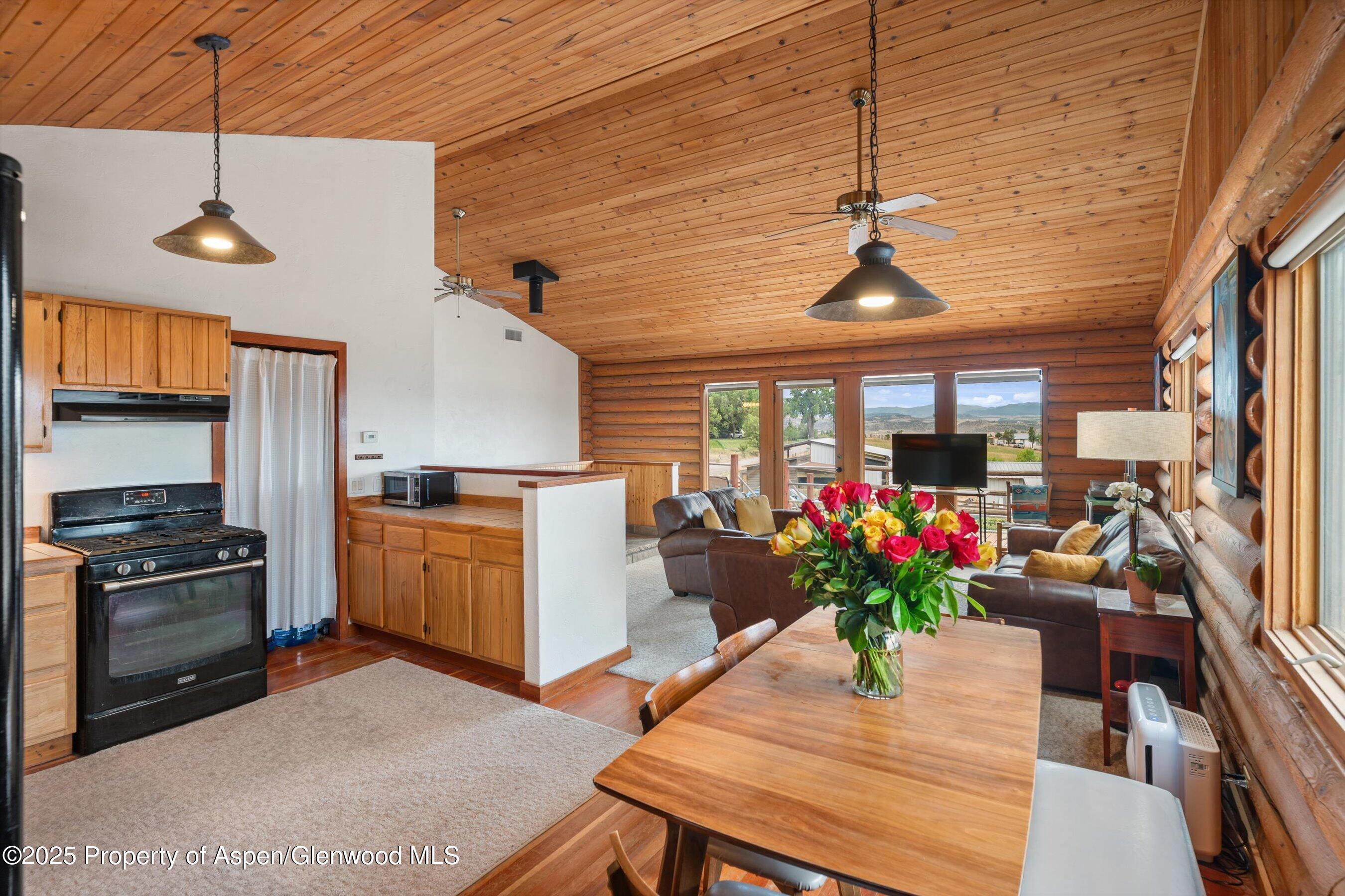 Silt, Colorado, 81652, United States, 3 Bedrooms Bedrooms, ,2 BathroomsBathrooms,Residential,For Sale,1901039