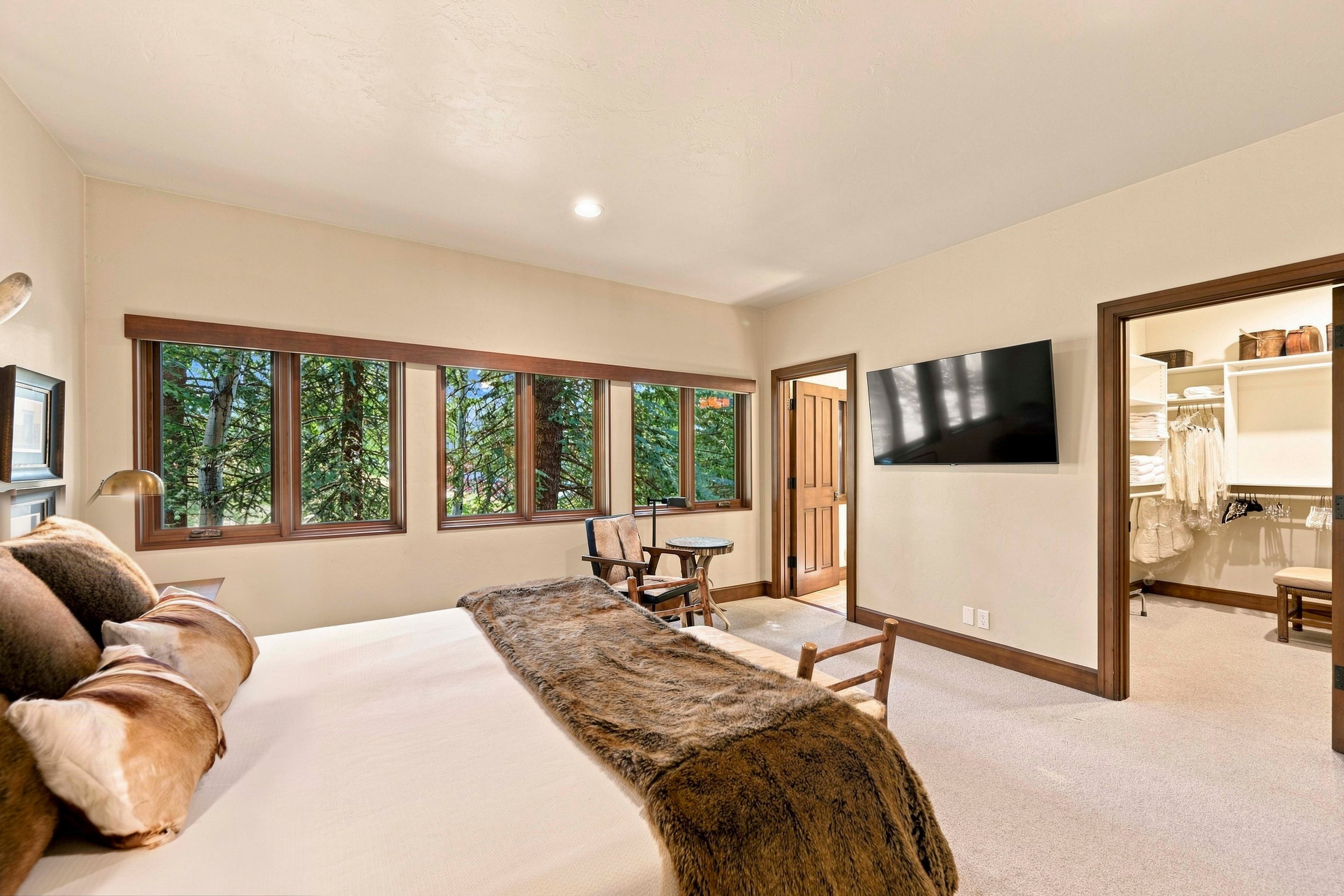  Nothing Compares to an Exquisite Bigwood Residence - 物件實景