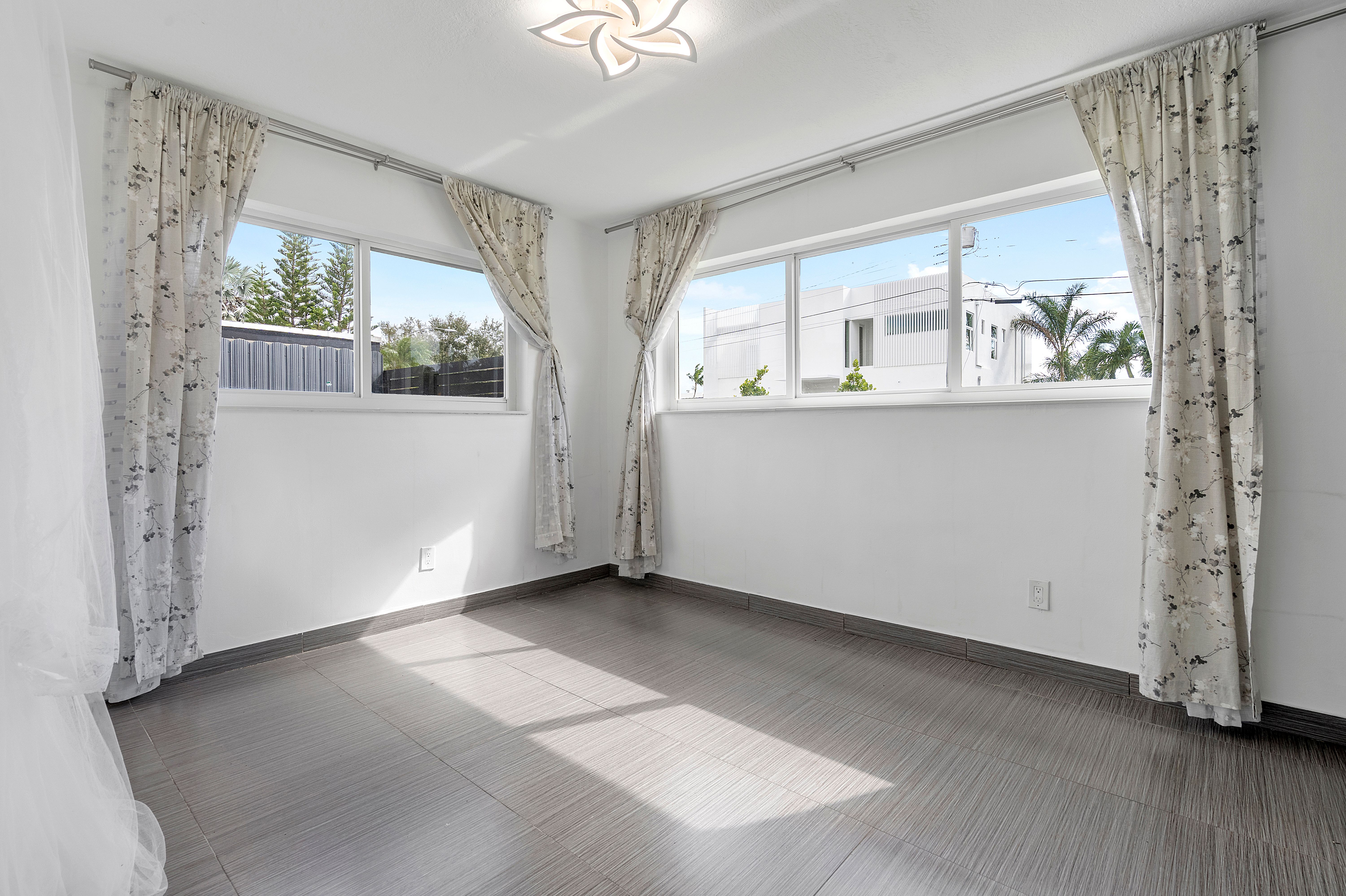  2505 NE 214th St, Aventura, FL, 33180 - 物件實景